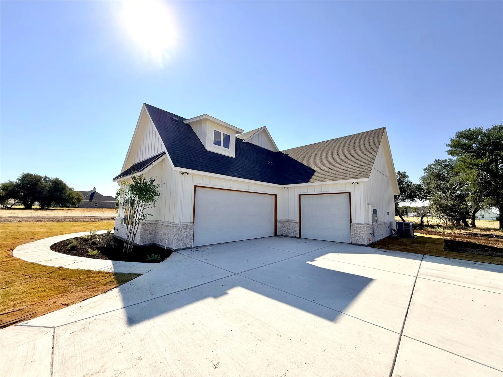 Single Family Residence For Sale in Parker County , 2004 Collin Street, Weatherford, Texas 76085, 4 Bedroom, 2 Bathroom, 3 Garage spaces, 1,897 Sqft, built in 2026, mls#21324273, Real Estate Agent in Weatherford, Homes For Sale in Parker county, Homes For Sale in Weatherford, Realtor in Weatherford Texas, Real Estate Brokerage Independent Realty Texas, Luminita Cordes Realtor