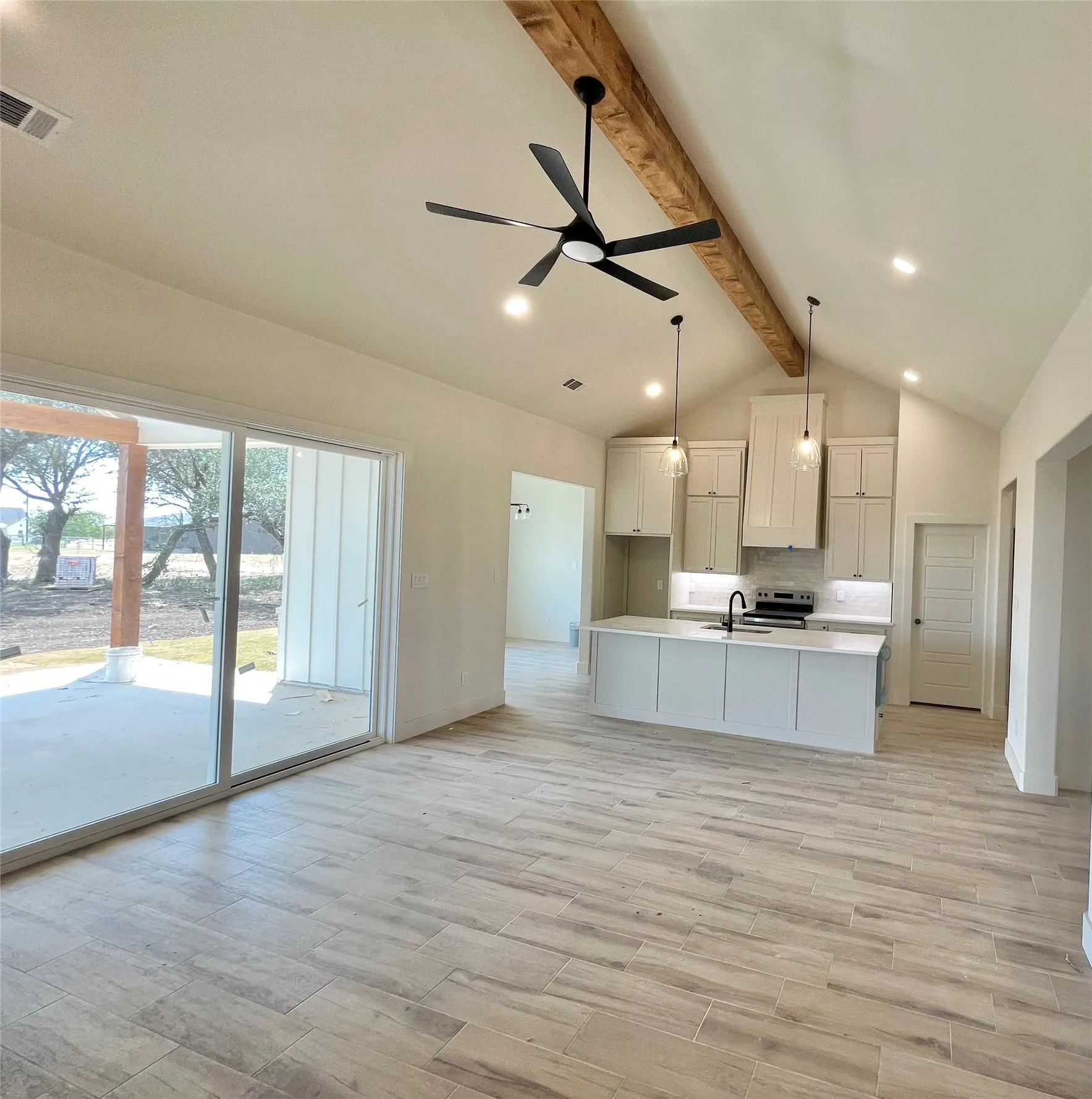 Single Family Residence For Sale in Parker County , 2004 Collin Street, Weatherford, Texas 76085, 4 Bedroom, 2 Bathroom, 3 Garage spaces, 1,897 Sqft, built in 2026, mls#21324273, Real Estate Agent in Weatherford, Homes For Sale in Parker county, Homes For Sale in Weatherford, Realtor in Weatherford Texas, Real Estate Brokerage Independent Realty Texas, Luminita Cordes Realtor