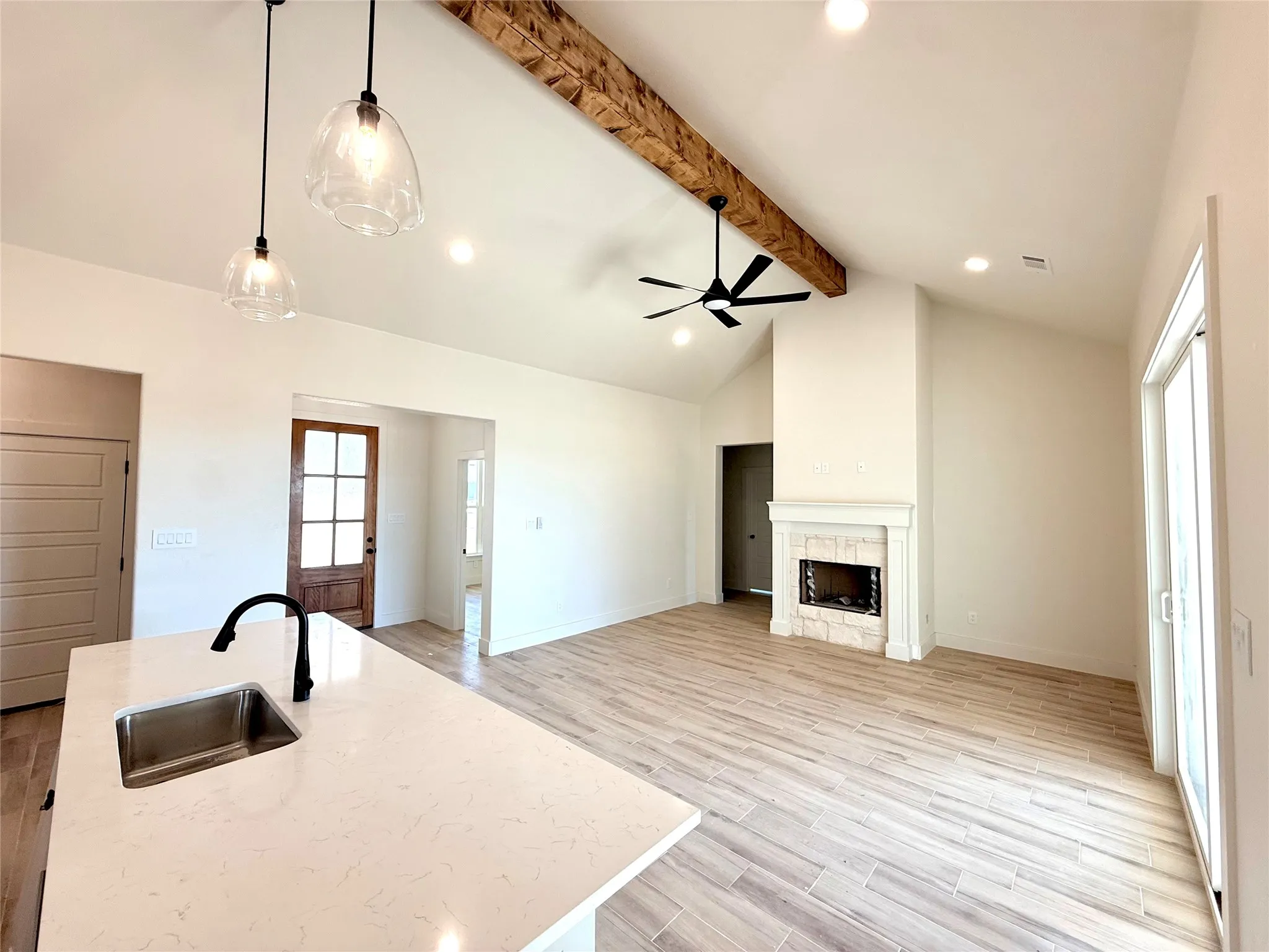 Single Family Residence For Sale in Parker County , 2004 Collin Street, Weatherford, Texas 76085, 4 Bedroom, 2 Bathroom, 3 Garage spaces, 1,897 Sqft, built in 2026, mls#21324273, Real Estate Agent in Weatherford, Homes For Sale in Parker county, Homes For Sale in Weatherford, Realtor in Weatherford Texas, Real Estate Brokerage Independent Realty Texas, Luminita Cordes Realtor