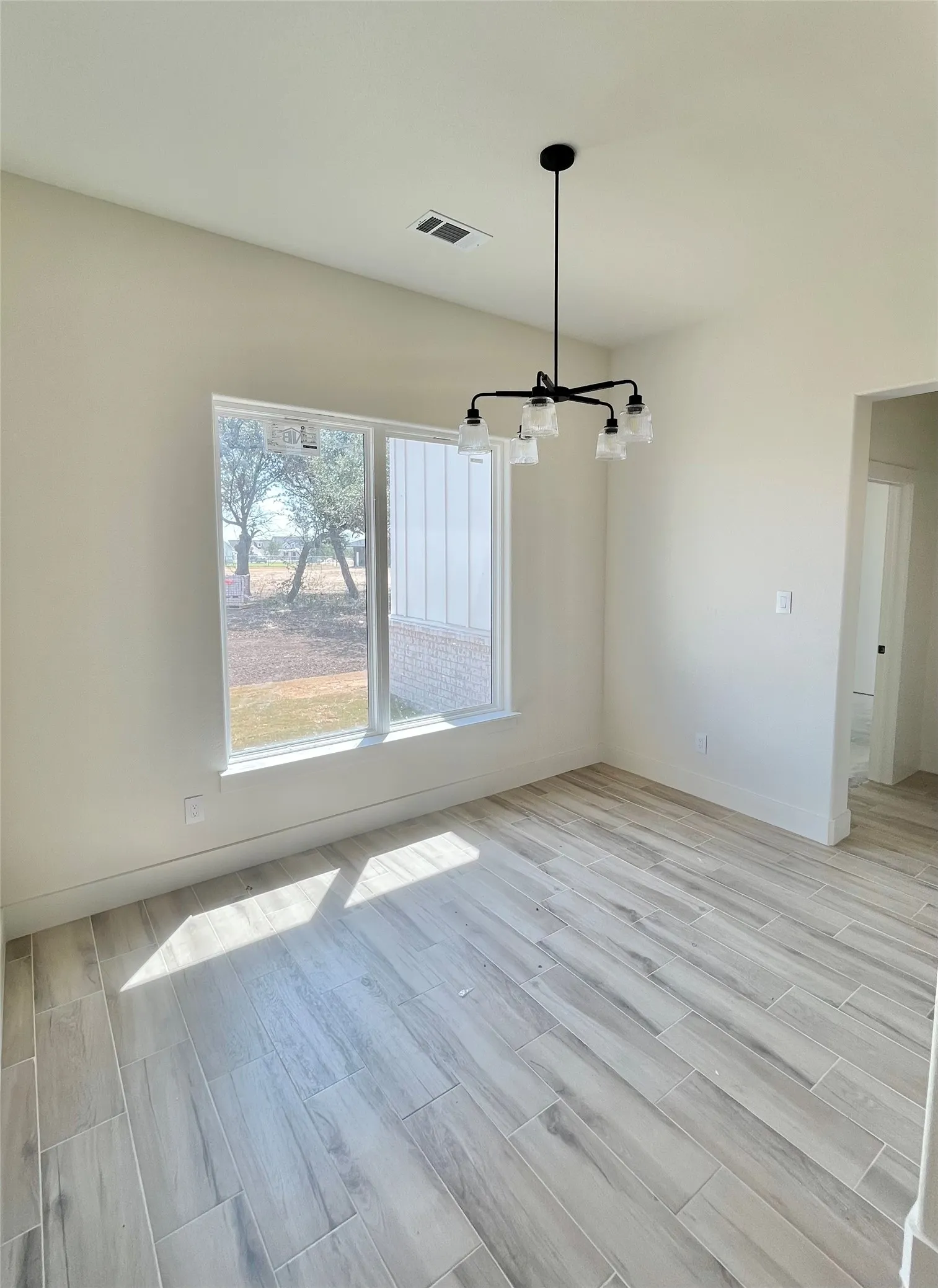Single Family Residence For Sale in Parker County , 2004 Collin Street, Weatherford, Texas 76085, 4 Bedroom, 2 Bathroom, 3 Garage spaces, 1,897 Sqft, built in 2026, mls#21324273, Real Estate Agent in Weatherford, Homes For Sale in Parker county, Homes For Sale in Weatherford, Realtor in Weatherford Texas, Real Estate Brokerage Independent Realty Texas, Luminita Cordes Realtor