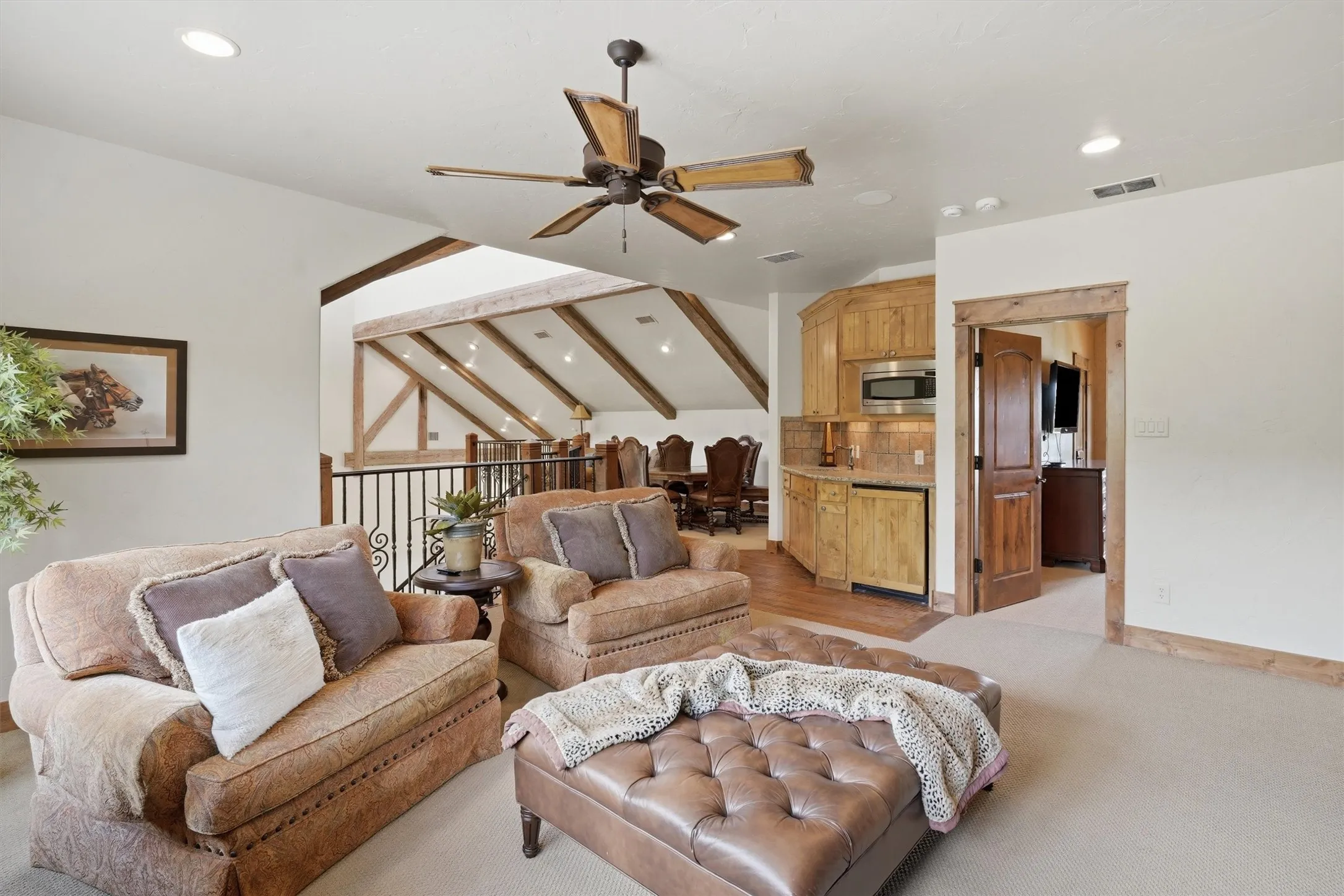 Single Family Residence For Sale in Palo Pinto County , 1046 Grandview Drive, Graford, Texas 76449, 5 Bedrooms, 7 Bathrooms, 1 Garage spaces, 5,321 Sqft, built in 2008, Price $2,000,000, mls#21323097, Real Estate Agent in Graford, Homes For Sale in Palo Pinto county, Homes For Sale in Graford, Realtor in Graford Texas, Real Estate Brokerage Independent Realty Texas, Luminita Cordes Realtor