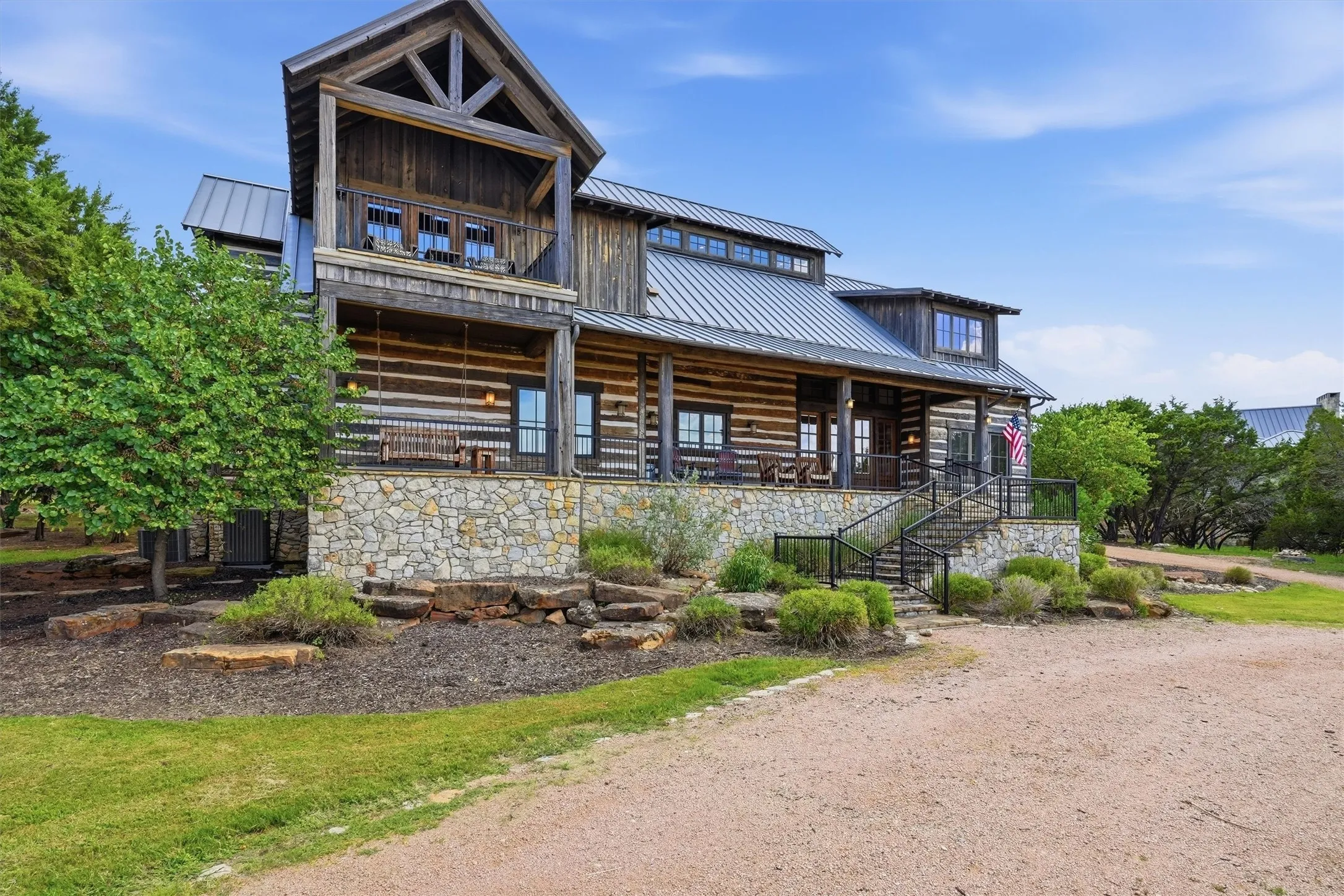 Single Family Residence For Sale in Palo Pinto County , 1046 Grandview Drive, Graford, Texas 76449, 5 Bedrooms, 7 Bathrooms, 1 Garage spaces, 5,321 Sqft, built in 2008, Price $2,000,000, mls#21323097, Real Estate Agent in Graford, Homes For Sale in Palo Pinto county, Homes For Sale in Graford, Realtor in Graford Texas, Real Estate Brokerage Independent Realty Texas, Luminita Cordes Realtor