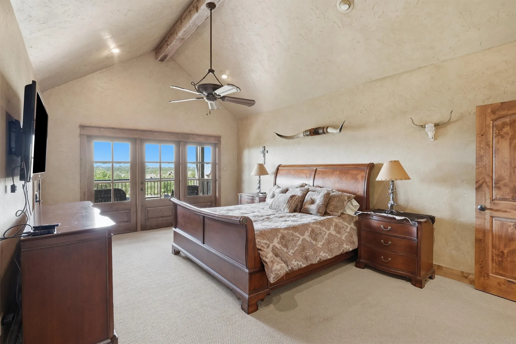 Single Family Residence For Sale in Palo Pinto County , 1046 Grandview Drive, Graford, Texas 76449, 5 Bedrooms, 7 Bathrooms, 1 Garage spaces, 5,321 Sqft, built in 2008, Price $2,000,000, mls#21323097, Real Estate Agent in Graford, Homes For Sale in Palo Pinto county, Homes For Sale in Graford, Realtor in Graford Texas, Real Estate Brokerage Independent Realty Texas, Luminita Cordes Realtor