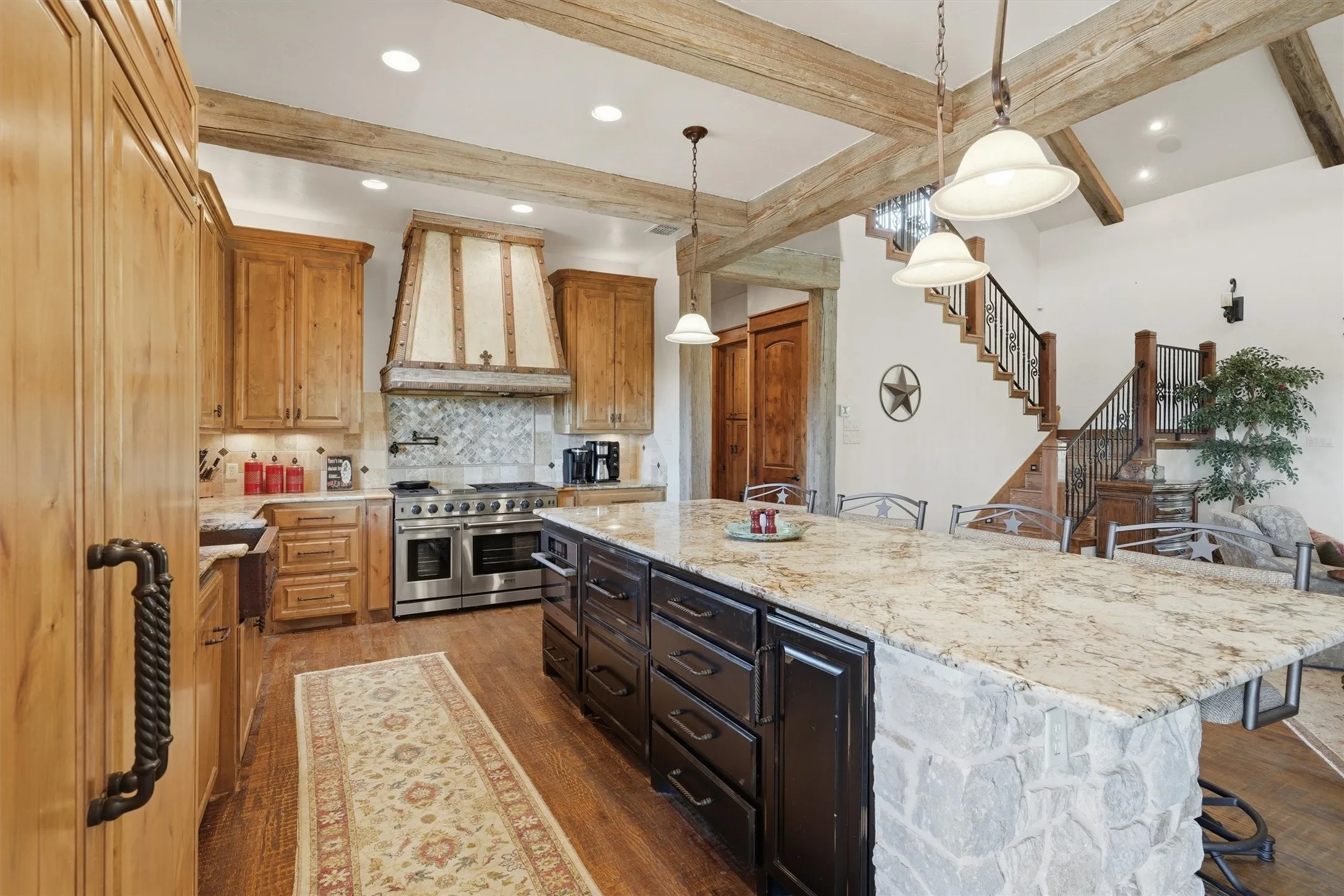Single Family Residence For Sale in Palo Pinto County , 1046 Grandview Drive, Graford, Texas 76449, 5 Bedrooms, 7 Bathrooms, 1 Garage spaces, 5,321 Sqft, built in 2008, Price $2,000,000, mls#21323097, Real Estate Agent in Graford, Homes For Sale in Palo Pinto county, Homes For Sale in Graford, Realtor in Graford Texas, Real Estate Brokerage Independent Realty Texas, Luminita Cordes Realtor