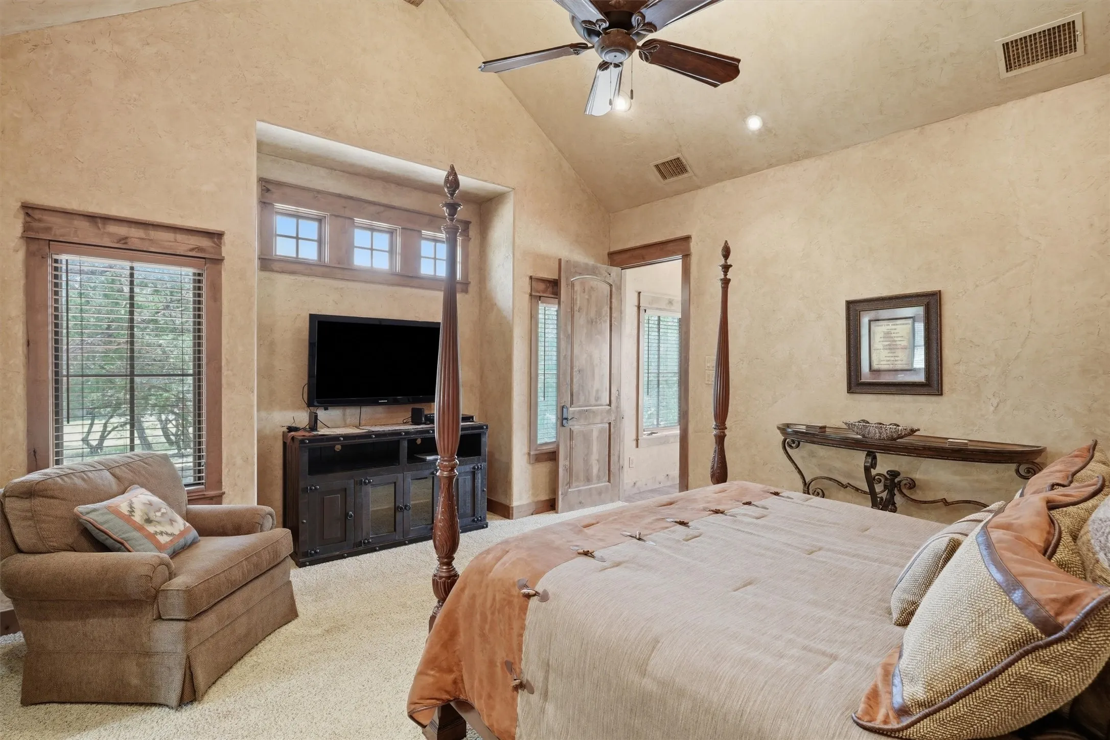 Single Family Residence For Sale in Palo Pinto County , 1046 Grandview Drive, Graford, Texas 76449, 5 Bedrooms, 7 Bathrooms, 1 Garage spaces, 5,321 Sqft, built in 2008, Price $2,000,000, mls#21323097, Real Estate Agent in Graford, Homes For Sale in Palo Pinto county, Homes For Sale in Graford, Realtor in Graford Texas, Real Estate Brokerage Independent Realty Texas, Luminita Cordes Realtor
