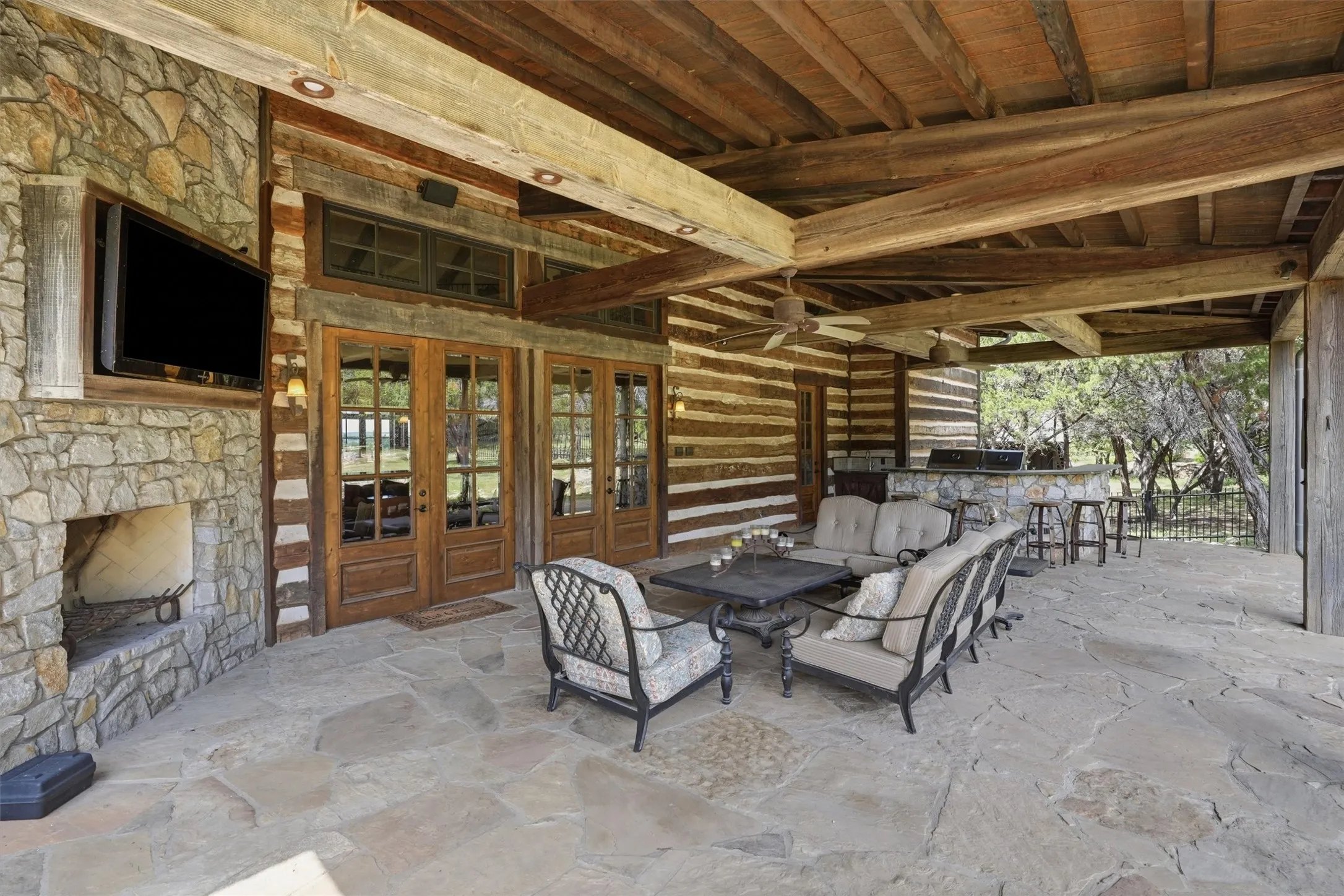 Single Family Residence For Sale in Palo Pinto County , 1046 Grandview Drive, Graford, Texas 76449, 5 Bedrooms, 7 Bathrooms, 1 Garage spaces, 5,321 Sqft, built in 2008, Price $2,000,000, mls#21323097, Real Estate Agent in Graford, Homes For Sale in Palo Pinto county, Homes For Sale in Graford, Realtor in Graford Texas, Real Estate Brokerage Independent Realty Texas, Luminita Cordes Realtor