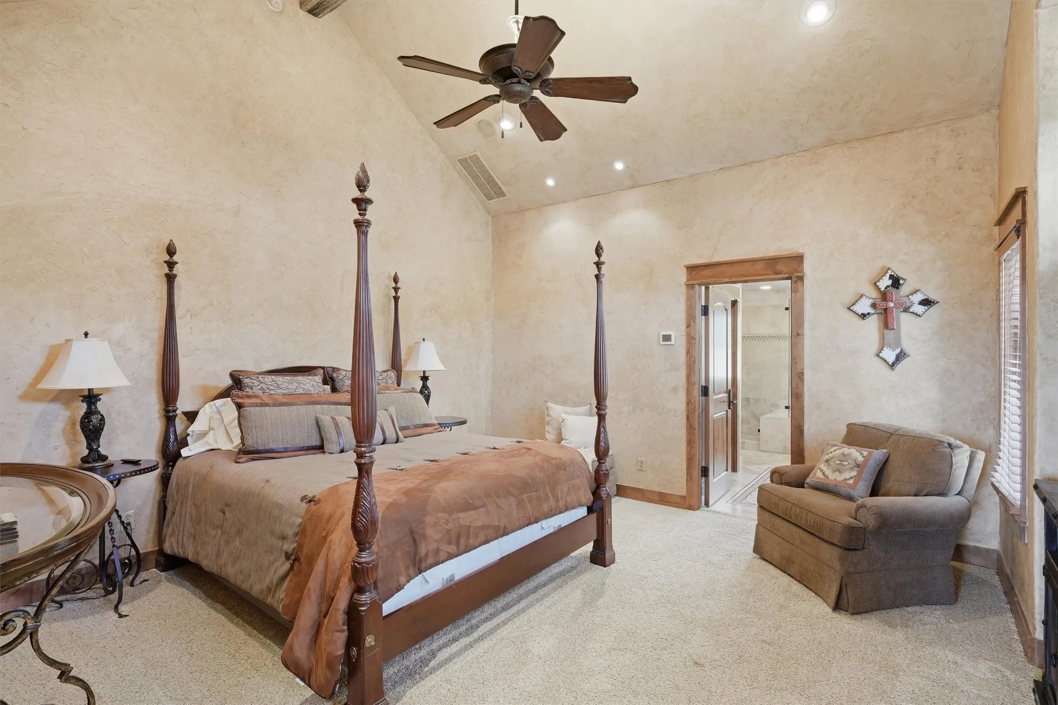 Single Family Residence For Sale in Palo Pinto County , 1046 Grandview Drive, Graford, Texas 76449, 5 Bedrooms, 7 Bathrooms, 1 Garage spaces, 5,321 Sqft, built in 2008, Price $2,000,000, mls#21323097, Real Estate Agent in Graford, Homes For Sale in Palo Pinto county, Homes For Sale in Graford, Realtor in Graford Texas, Real Estate Brokerage Independent Realty Texas, Luminita Cordes Realtor