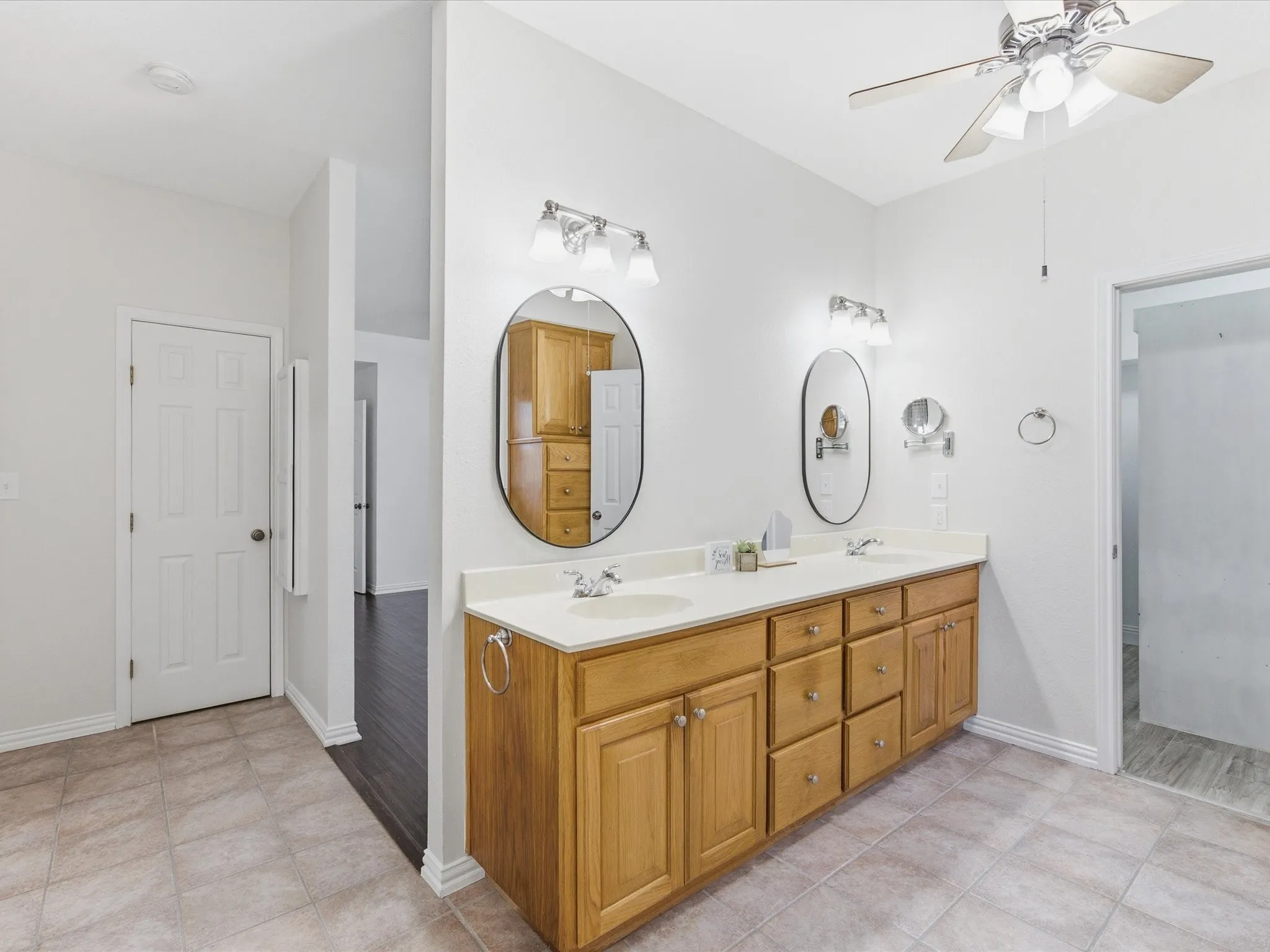 Single Family Residence For Rent in Denton County , 1025 Burchbury Trail, Argyle, Texas 76226, 3 Bedroom, 3 Bathroom, 3 Garage spaces, 4,062 Sqft, built in 1999, mls#21324945, Real Estate Agent in Argyle, Homes For Rent in Denton county, Homes For Rent in Argyle, Realtor in Argyle Texas, Real Estate Brokerage Independent Realty Texas, Luminita Cordes Realtor