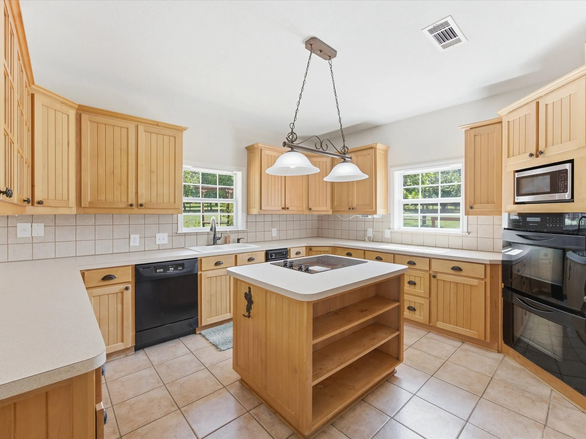 Single Family Residence For Rent in Denton County , 1025 Burchbury Trail, Argyle, Texas 76226, 3 Bedroom, 3 Bathroom, 3 Garage spaces, 4,062 Sqft, built in 1999, mls#21324945, Real Estate Agent in Argyle, Homes For Rent in Denton county, Homes For Rent in Argyle, Realtor in Argyle Texas, Real Estate Brokerage Independent Realty Texas, Luminita Cordes Realtor