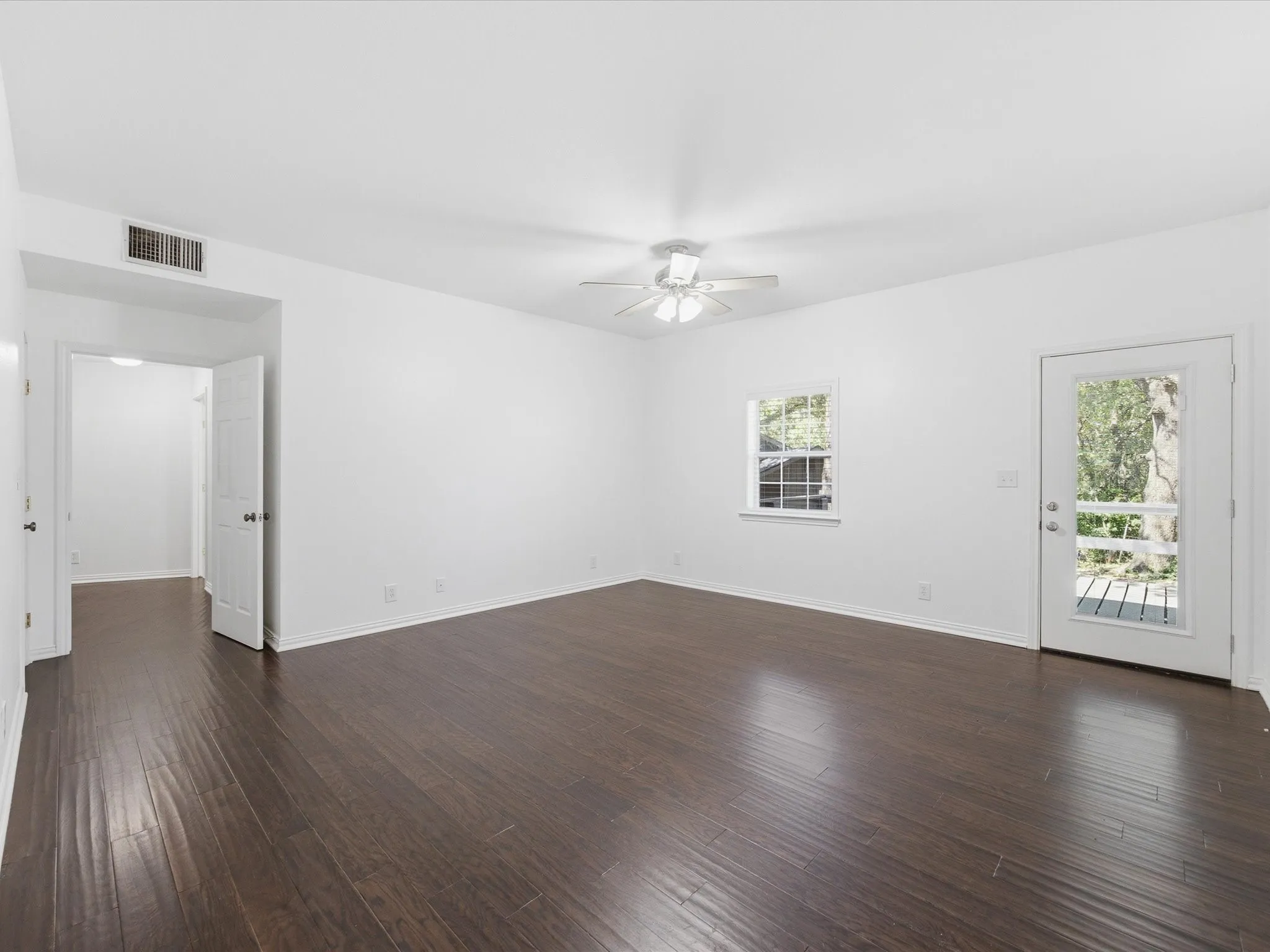 Single Family Residence For Rent in Denton County , 1025 Burchbury Trail, Argyle, Texas 76226, 3 Bedroom, 3 Bathroom, 3 Garage spaces, 4,062 Sqft, built in 1999, mls#21324945, Real Estate Agent in Argyle, Homes For Rent in Denton county, Homes For Rent in Argyle, Realtor in Argyle Texas, Real Estate Brokerage Independent Realty Texas, Luminita Cordes Realtor
