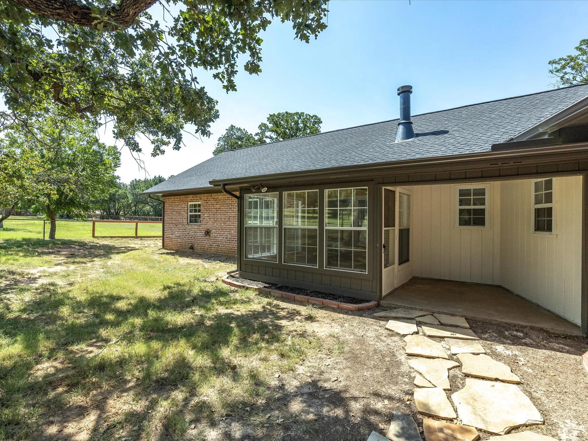 Single Family Residence For Rent in Denton County , 1025 Burchbury Trail, Argyle, Texas 76226, 3 Bedroom, 3 Bathroom, 3 Garage spaces, 4,062 Sqft, built in 1999, mls#21324945, Real Estate Agent in Argyle, Homes For Rent in Denton county, Homes For Rent in Argyle, Realtor in Argyle Texas, Real Estate Brokerage Independent Realty Texas, Luminita Cordes Realtor