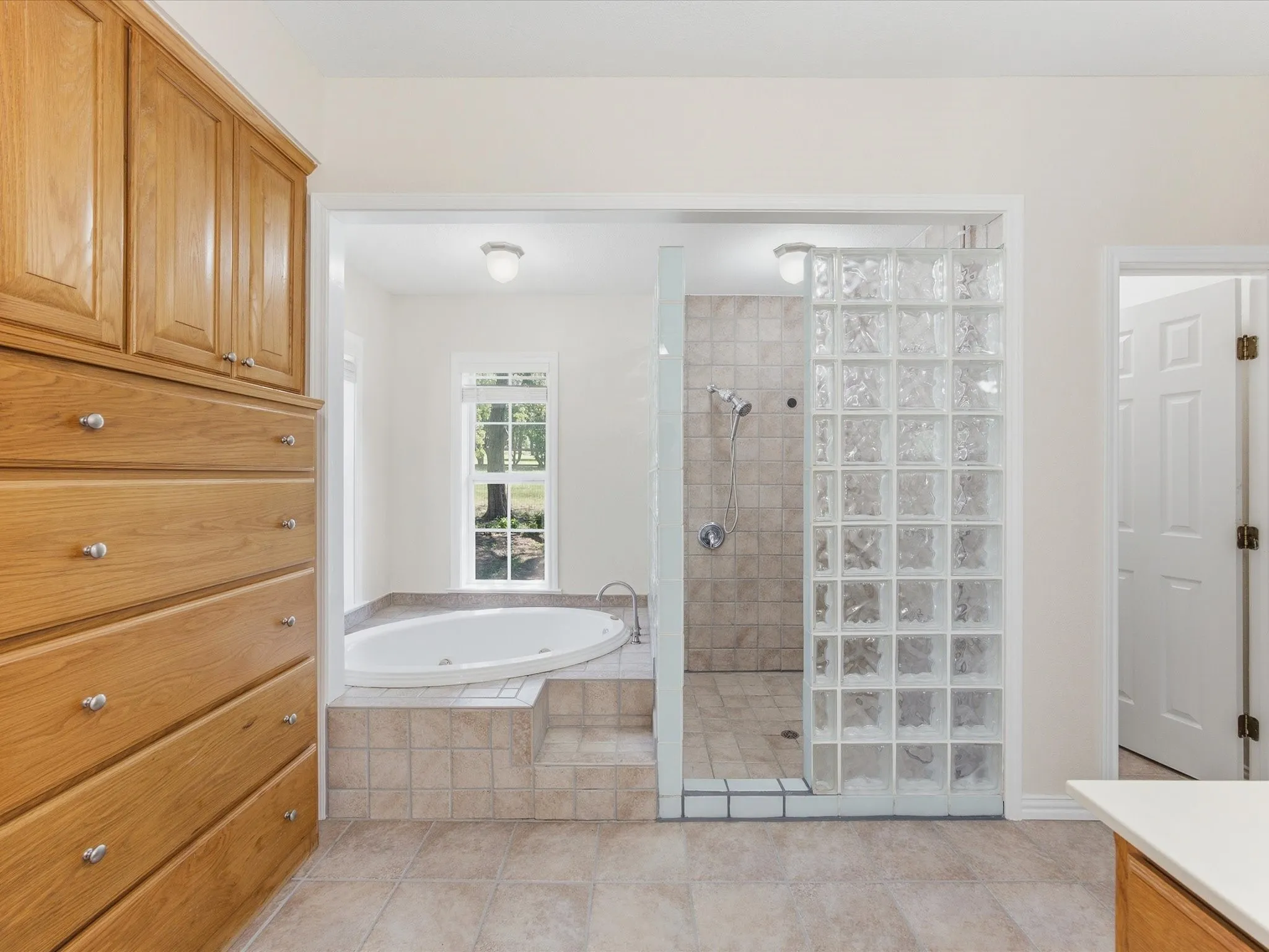 Single Family Residence For Rent in Denton County , 1025 Burchbury Trail, Argyle, Texas 76226, 3 Bedroom, 3 Bathroom, 3 Garage spaces, 4,062 Sqft, built in 1999, mls#21324945, Real Estate Agent in Argyle, Homes For Rent in Denton county, Homes For Rent in Argyle, Realtor in Argyle Texas, Real Estate Brokerage Independent Realty Texas, Luminita Cordes Realtor