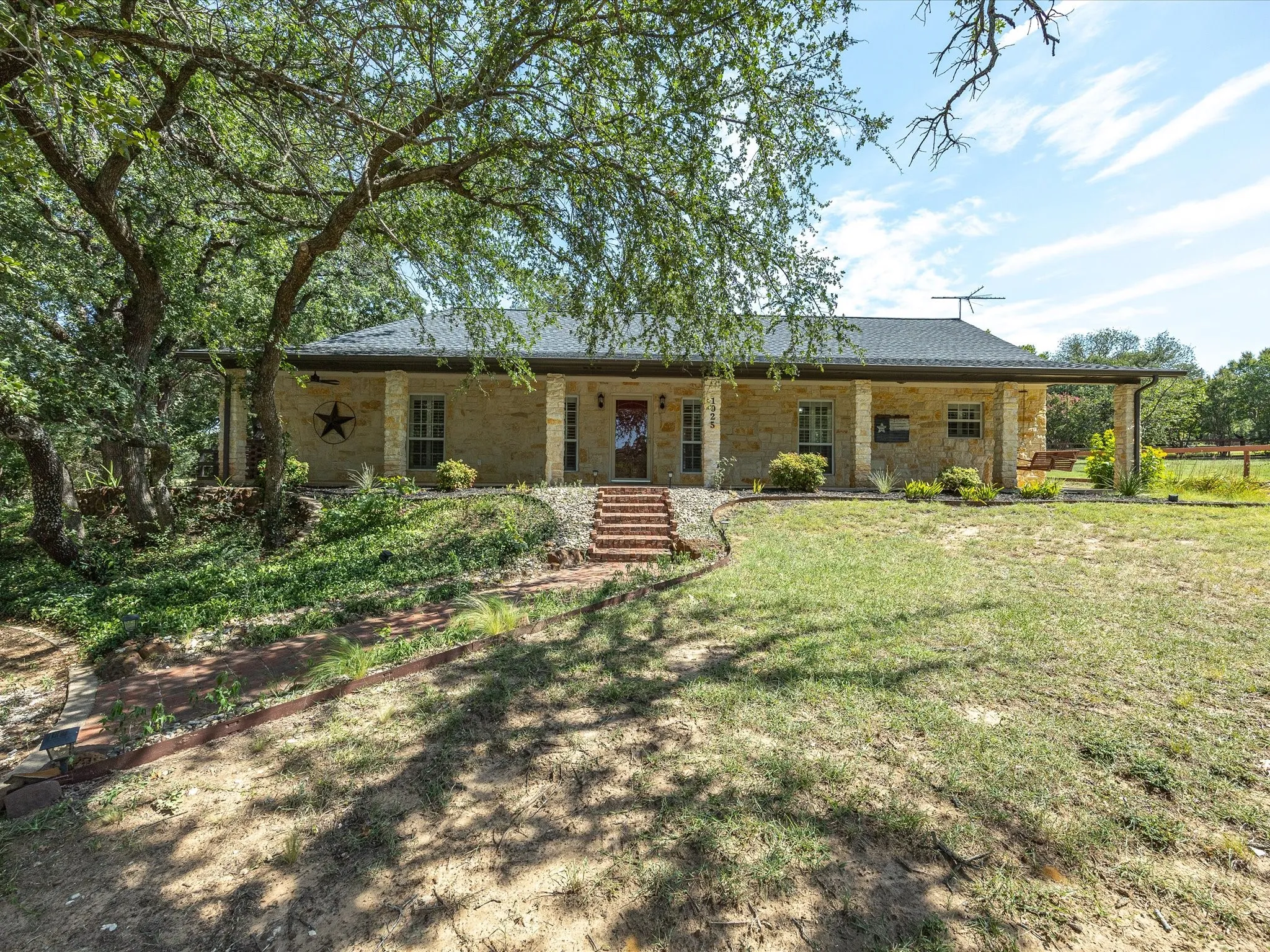 Single Family Residence For Rent in Denton County , 1025 Burchbury Trail, Argyle, Texas 76226, 3 Bedroom, 3 Bathroom, 3 Garage spaces, 4,062 Sqft, built in 1999, mls#21324945, Real Estate Agent in Argyle, Homes For Rent in Denton county, Homes For Rent in Argyle, Realtor in Argyle Texas, Real Estate Brokerage Independent Realty Texas, Luminita Cordes Realtor