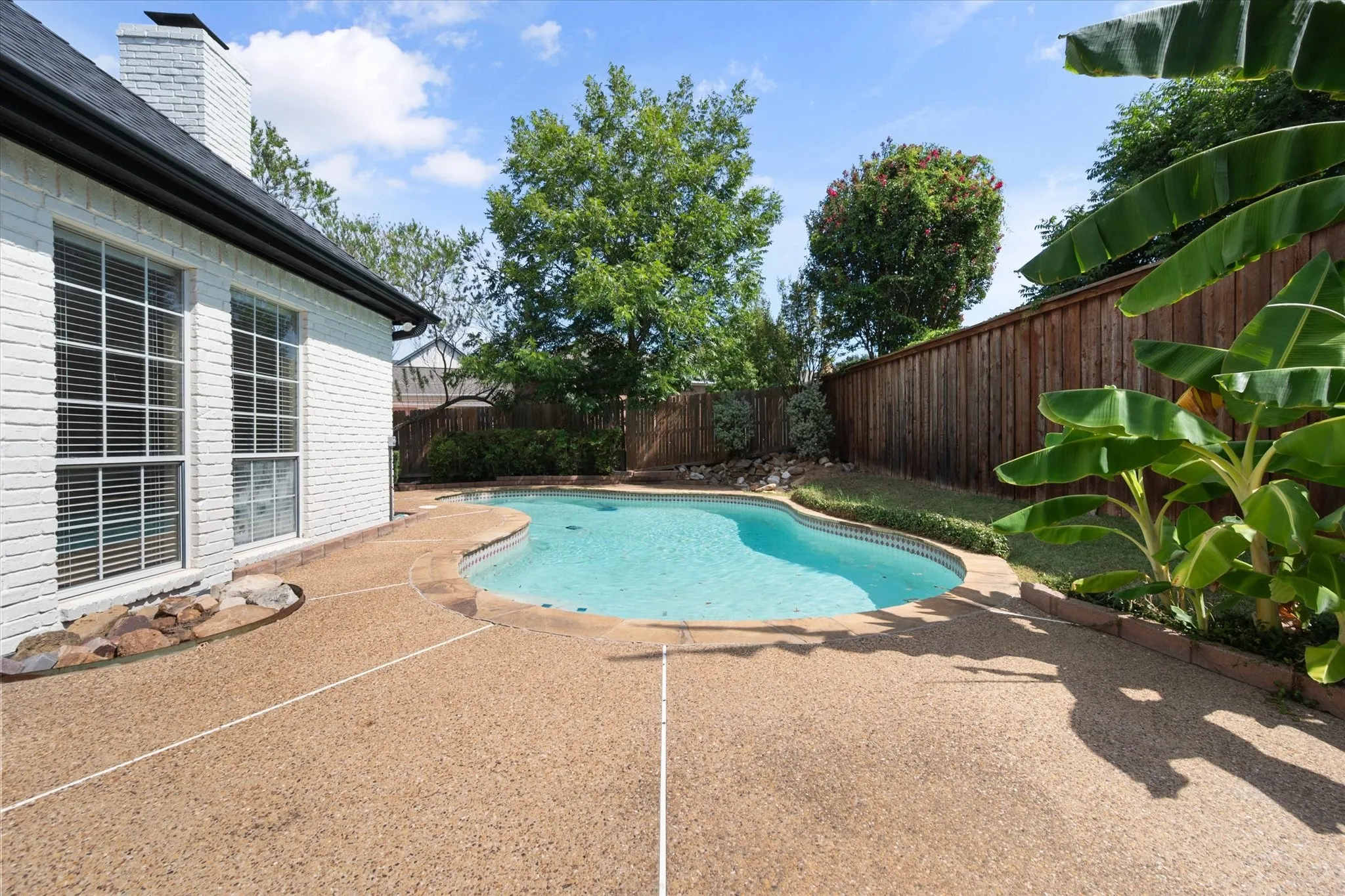 Single Family Residence For Sale in Tarrant County , 812 Turnberry Drive, Mansfield, Texas 76063, 3 Bedroom, 3 Bathroom, 2 Garage spaces, 2,241 Sqft, built in 1991, mls#21321804, Real Estate Agent in Mansfield, Homes For Sale in Tarrant county, Homes For Sale in Mansfield, Realtor in Mansfield Texas, Real Estate Brokerage Independent Realty Texas, Luminita Cordes Realtor