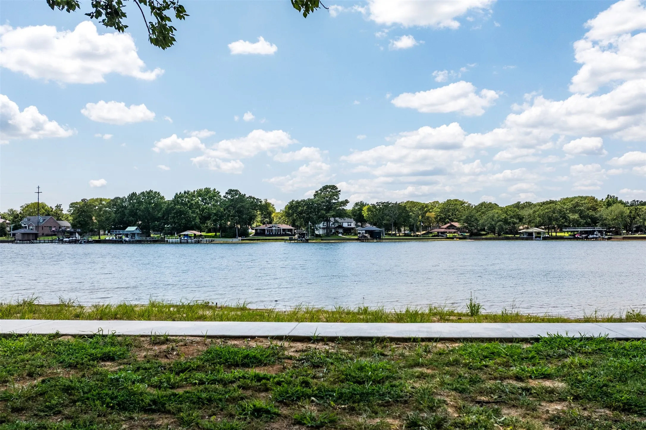 Unimproved Land For Sale in Henderson County , 136 Anderson Lane, Mabank, Texas 75156, 0, 0, Garage spaces, 0 Sqft, built in 0, mls#21321908, Real Estate Agent in Mabank, Homes For Sale in Henderson county, Homes For Sale in Mabank, Realtor in Mabank Texas, Real Estate Brokerage Independent Realty Texas, Luminita Cordes Realtor