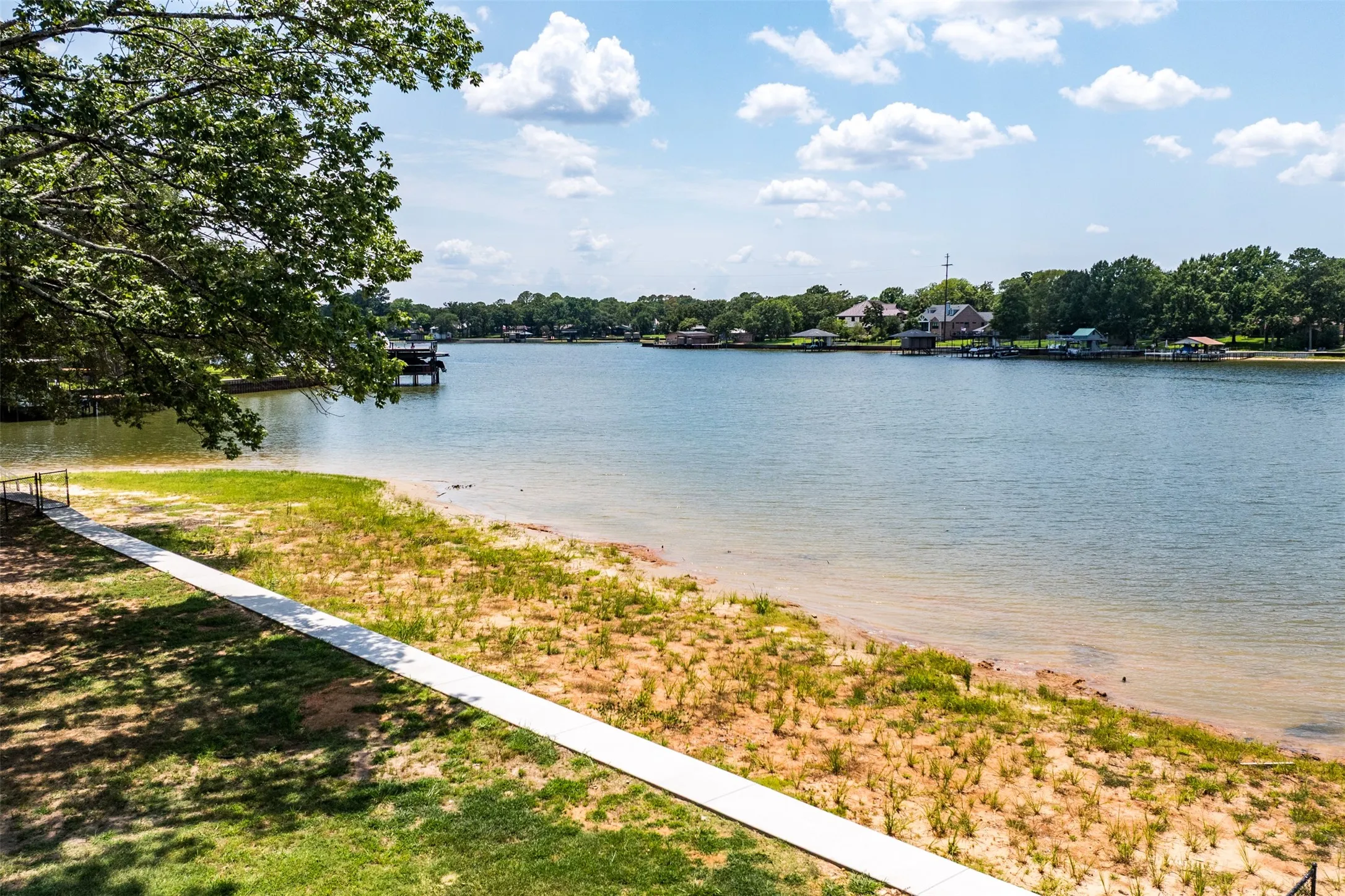 Unimproved Land For Sale in Henderson County , 136 Anderson Lane, Mabank, Texas 75156, 0, 0, Garage spaces, 0 Sqft, built in 0, mls#21321908, Real Estate Agent in Mabank, Homes For Sale in Henderson county, Homes For Sale in Mabank, Realtor in Mabank Texas, Real Estate Brokerage Independent Realty Texas, Luminita Cordes Realtor