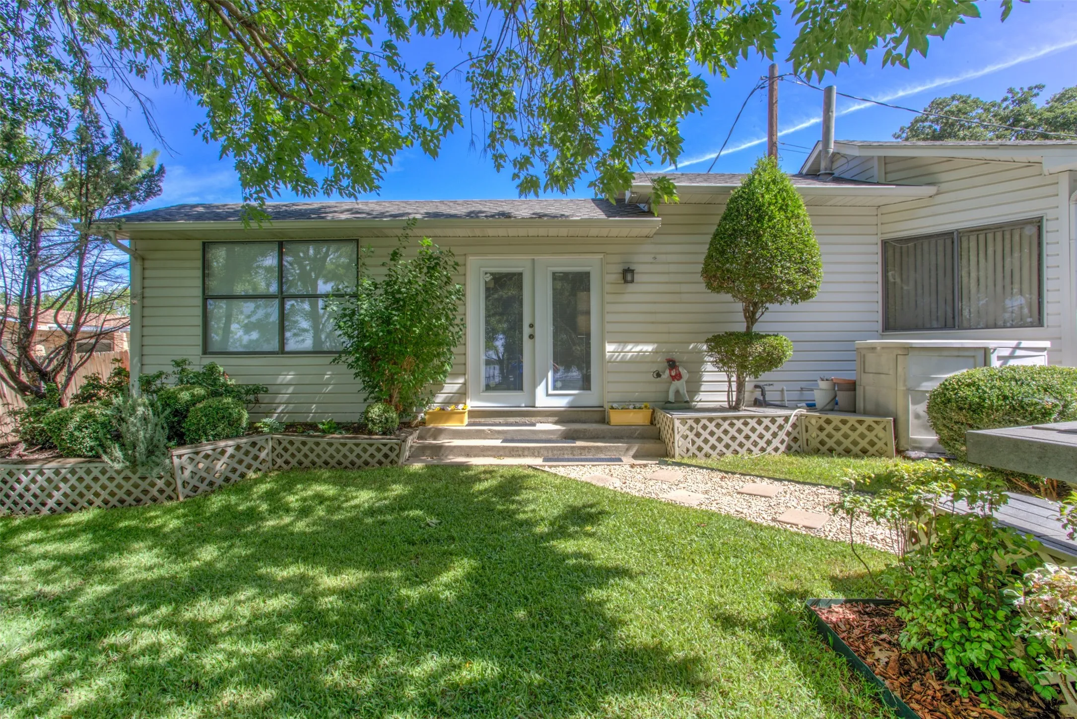 Single Family Residence For Sale in Wise County , 371 County Road 4874, Newark, Texas 76071, 4 Bedroom, 3 Bathroom, 2 Garage spaces, 2,611 Sqft, built in 1985, mls#21322183, Real Estate Agent in Newark, Homes For Sale in Wise county, Homes For Sale in Newark, Realtor in Newark Texas, Real Estate Brokerage Independent Realty Texas, Luminita Cordes Realtor