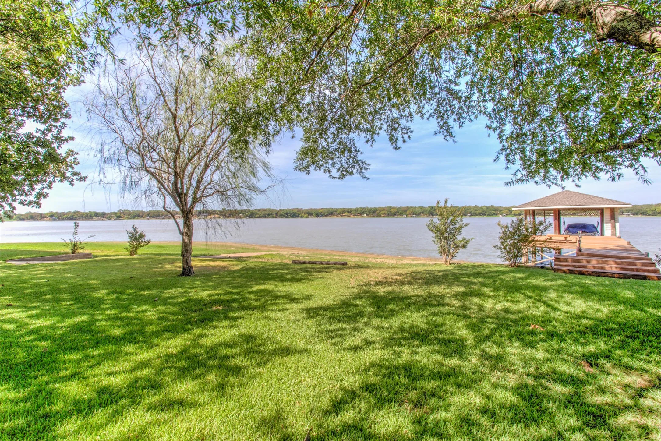 Single Family Residence For Sale in Wise County , 371 County Road 4874, Newark, Texas 76071, 4 Bedroom, 3 Bathroom, 2 Garage spaces, 2,611 Sqft, built in 1985, mls#21322183, Real Estate Agent in Newark, Homes For Sale in Wise county, Homes For Sale in Newark, Realtor in Newark Texas, Real Estate Brokerage Independent Realty Texas, Luminita Cordes Realtor