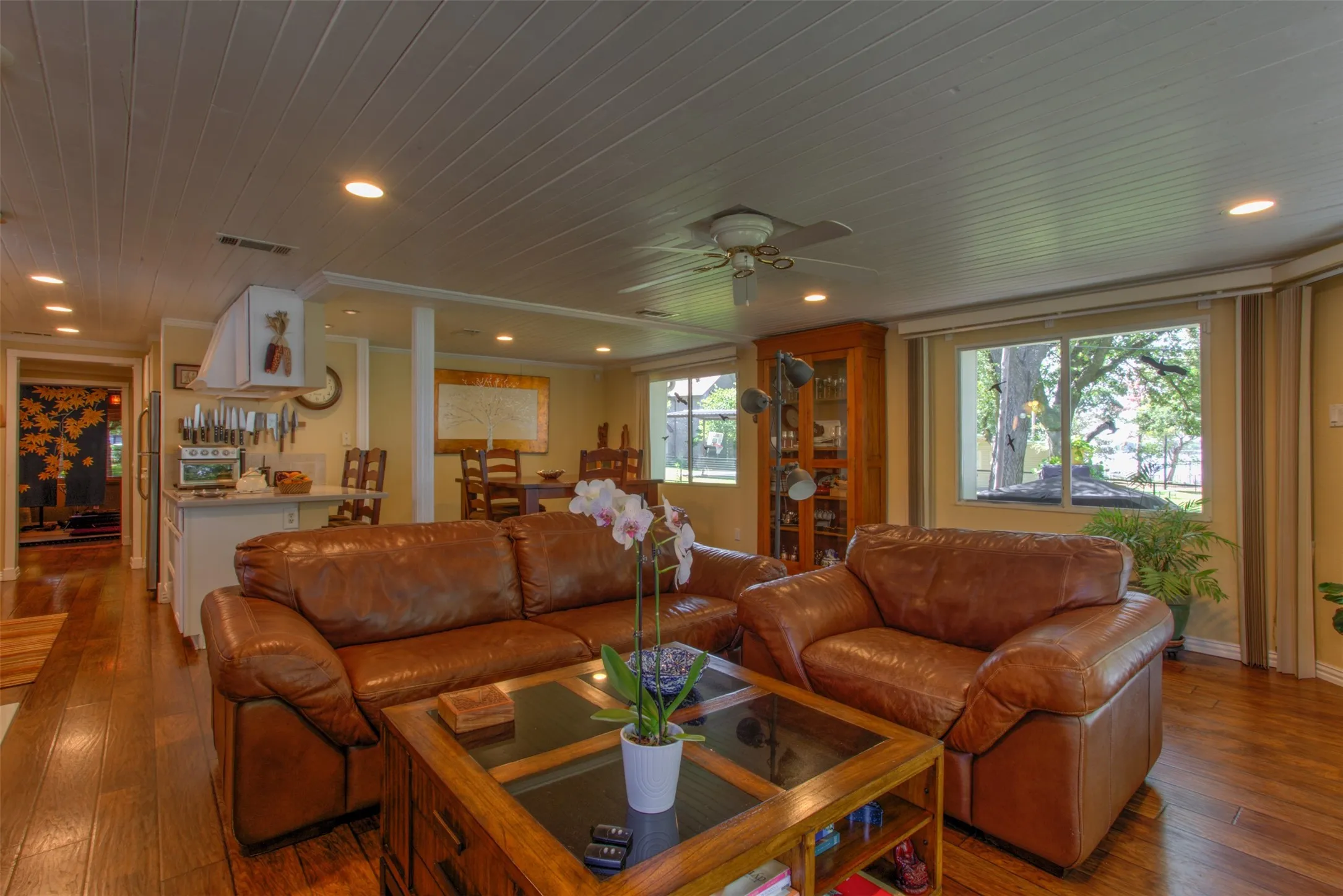 Single Family Residence For Sale in Wise County , 371 County Road 4874, Newark, Texas 76071, 4 Bedroom, 3 Bathroom, 2 Garage spaces, 2,611 Sqft, built in 1985, mls#21322183, Real Estate Agent in Newark, Homes For Sale in Wise county, Homes For Sale in Newark, Realtor in Newark Texas, Real Estate Brokerage Independent Realty Texas, Luminita Cordes Realtor