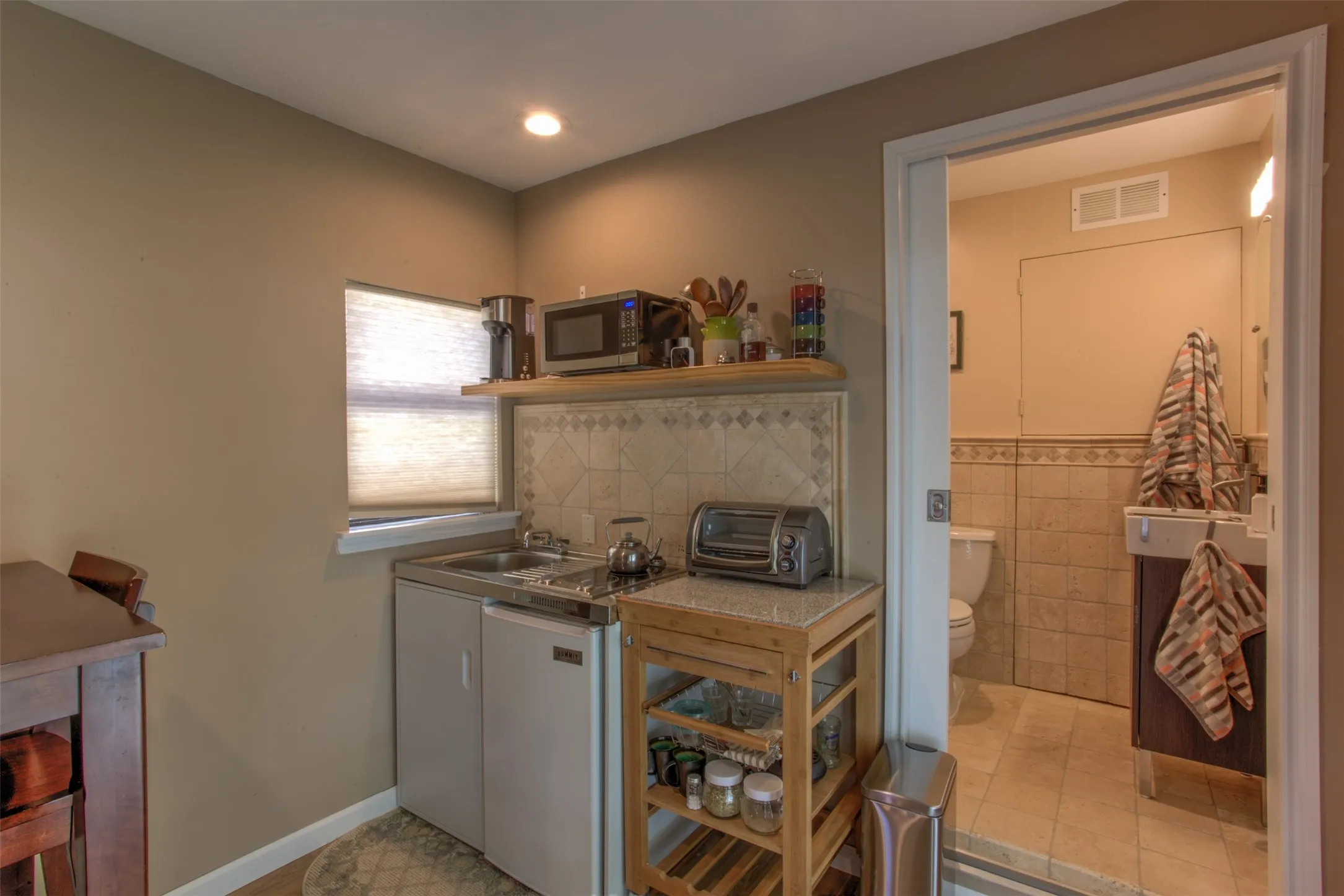 Single Family Residence For Sale in Wise County , 371 County Road 4874, Newark, Texas 76071, 4 Bedroom, 3 Bathroom, 2 Garage spaces, 2,611 Sqft, built in 1985, mls#21322183, Real Estate Agent in Newark, Homes For Sale in Wise county, Homes For Sale in Newark, Realtor in Newark Texas, Real Estate Brokerage Independent Realty Texas, Luminita Cordes Realtor
