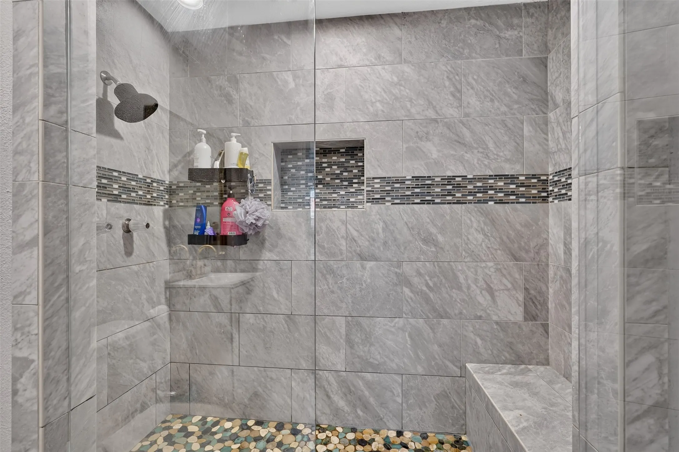 Single Family Residence For Rent in Collin County , 3486 Chelsea Lane, Plano, Texas 75074, 4 Bedroom, 2 Bathroom, 2 Garage spaces, 1,473 Sqft, built in 1975, mls#21325085, Real Estate Agent in Plano, Homes For Rent in Collin county, Homes For Rent in Plano, Realtor in Plano Texas, Real Estate Brokerage Independent Realty Texas, Luminita Cordes Realtor