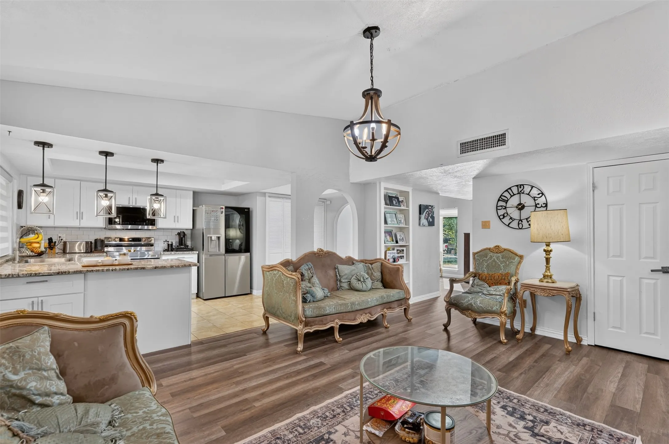 Single Family Residence For Rent in Collin County , 3486 Chelsea Lane, Plano, Texas 75074, 4 Bedroom, 2 Bathroom, 2 Garage spaces, 1,473 Sqft, built in 1975, mls#21325085, Real Estate Agent in Plano, Homes For Rent in Collin county, Homes For Rent in Plano, Realtor in Plano Texas, Real Estate Brokerage Independent Realty Texas, Luminita Cordes Realtor