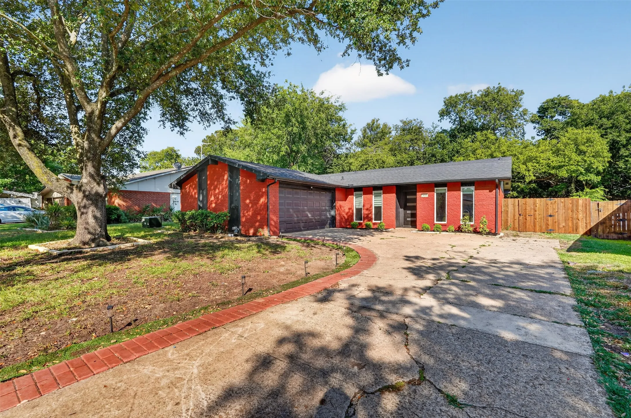 Single Family Residence For Rent in Collin County , 3486 Chelsea Lane, Plano, Texas 75074, 4 Bedroom, 2 Bathroom, 2 Garage spaces, 1,473 Sqft, built in 1975, mls#21325085, Real Estate Agent in Plano, Homes For Rent in Collin county, Homes For Rent in Plano, Realtor in Plano Texas, Real Estate Brokerage Independent Realty Texas, Luminita Cordes Realtor