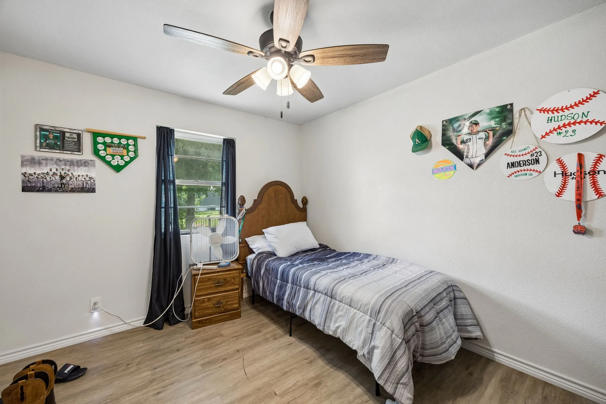 Mobile Home For Sale in Tarrant County , 7971 Peden Road, Azle, Texas 76020, 3 Bedroom, 2 Bathroom, Garage spaces, 1,917 Sqft, built in 1978, Price $400,000, mls#21323891, Real Estate Agent in Azle, Homes For Sale in Tarrant county, Homes For Sale in Azle, Realtor in Azle Texas, Real Estate Brokerage Independent Realty Texas, Luminita Cordes Realtor