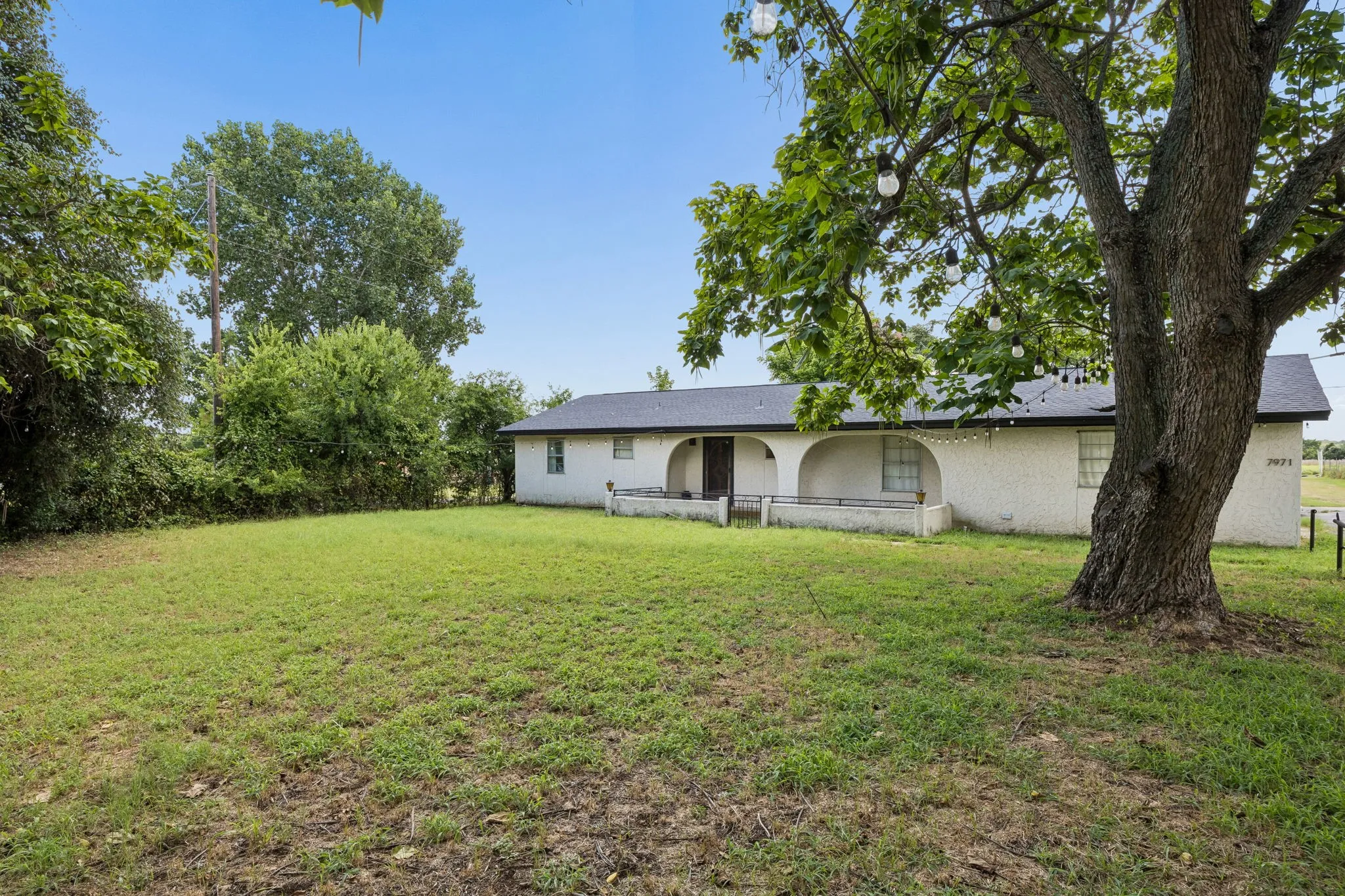 Mobile Home For Sale in Tarrant County , 7971 Peden Road, Azle, Texas 76020, 3 Bedroom, 2 Bathroom, Garage spaces, 1,917 Sqft, built in 1978, Price $400,000, mls#21323891, Real Estate Agent in Azle, Homes For Sale in Tarrant county, Homes For Sale in Azle, Realtor in Azle Texas, Real Estate Brokerage Independent Realty Texas, Luminita Cordes Realtor