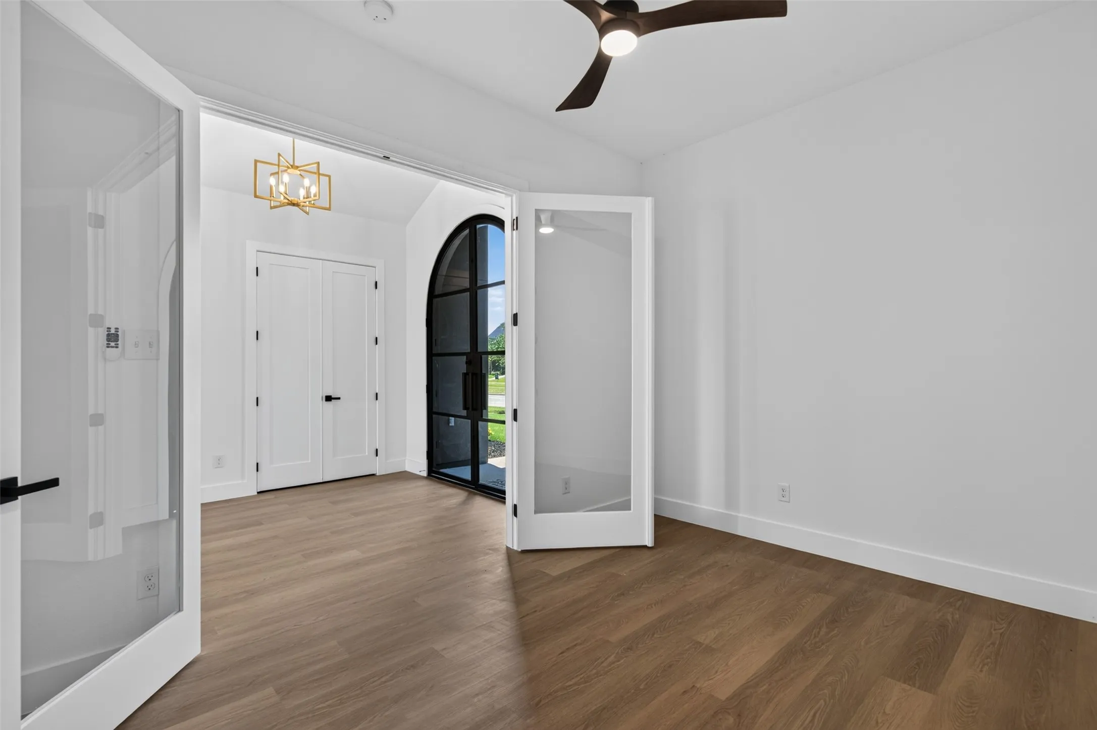 Single Family Residence For Sale in Kaufman County , 1010 Devonshire Drive N, Forney, Texas 75126, 5 Bedroom, 4 Bathroom, 2 Garage spaces, 3,349 Sqft, built in 2026, mls#21322915, Real Estate Agent in Forney, Homes For Sale in Kaufman county, Homes For Sale in Forney, Realtor in Forney Texas, Real Estate Brokerage Independent Realty Texas, Luminita Cordes Realtor