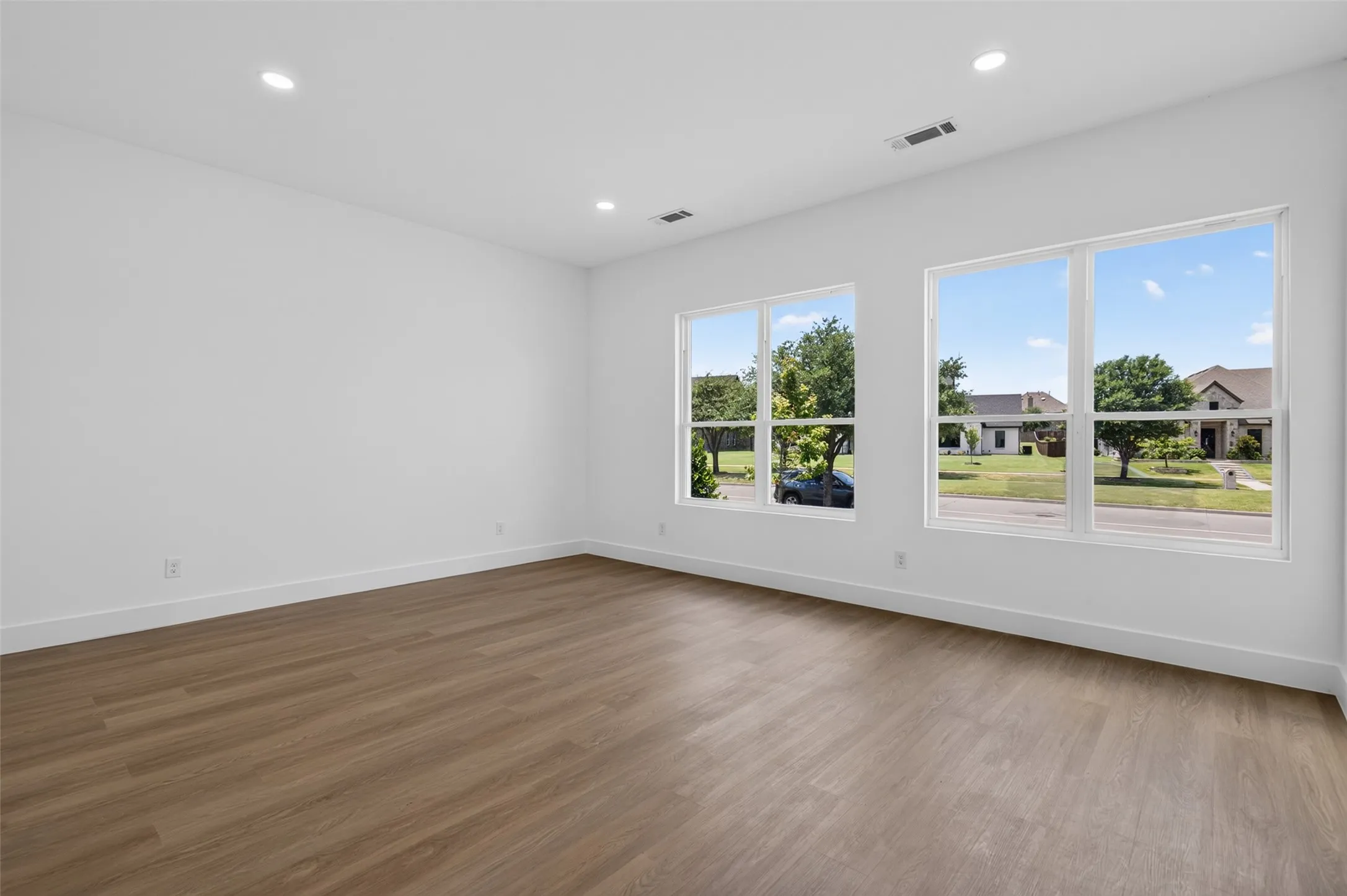 Single Family Residence For Sale in Kaufman County , 1010 Devonshire Drive N, Forney, Texas 75126, 5 Bedroom, 4 Bathroom, 2 Garage spaces, 3,349 Sqft, built in 2026, mls#21322915, Real Estate Agent in Forney, Homes For Sale in Kaufman county, Homes For Sale in Forney, Realtor in Forney Texas, Real Estate Brokerage Independent Realty Texas, Luminita Cordes Realtor