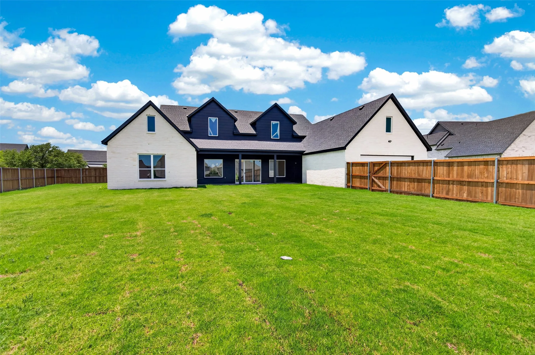 Single Family Residence For Sale in Kaufman County , 1010 Devonshire Drive N, Forney, Texas 75126, 5 Bedroom, 4 Bathroom, 2 Garage spaces, 3,349 Sqft, built in 2026, mls#21322915, Real Estate Agent in Forney, Homes For Sale in Kaufman county, Homes For Sale in Forney, Realtor in Forney Texas, Real Estate Brokerage Independent Realty Texas, Luminita Cordes Realtor