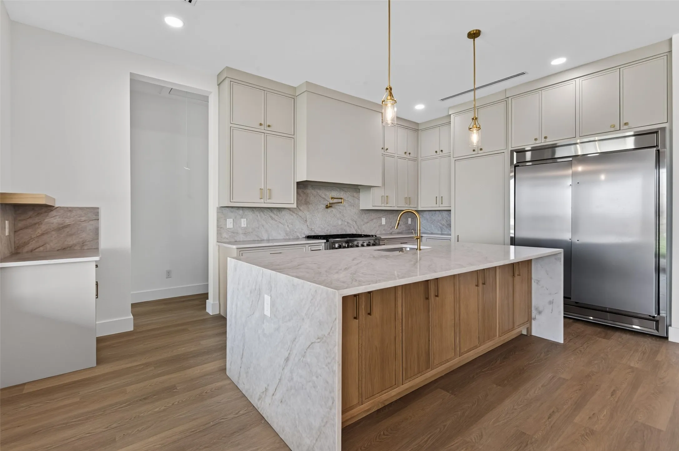 Single Family Residence For Sale in Kaufman County , 1010 Devonshire Drive N, Forney, Texas 75126, 5 Bedroom, 4 Bathroom, 2 Garage spaces, 3,349 Sqft, built in 2026, mls#21322915, Real Estate Agent in Forney, Homes For Sale in Kaufman county, Homes For Sale in Forney, Realtor in Forney Texas, Real Estate Brokerage Independent Realty Texas, Luminita Cordes Realtor