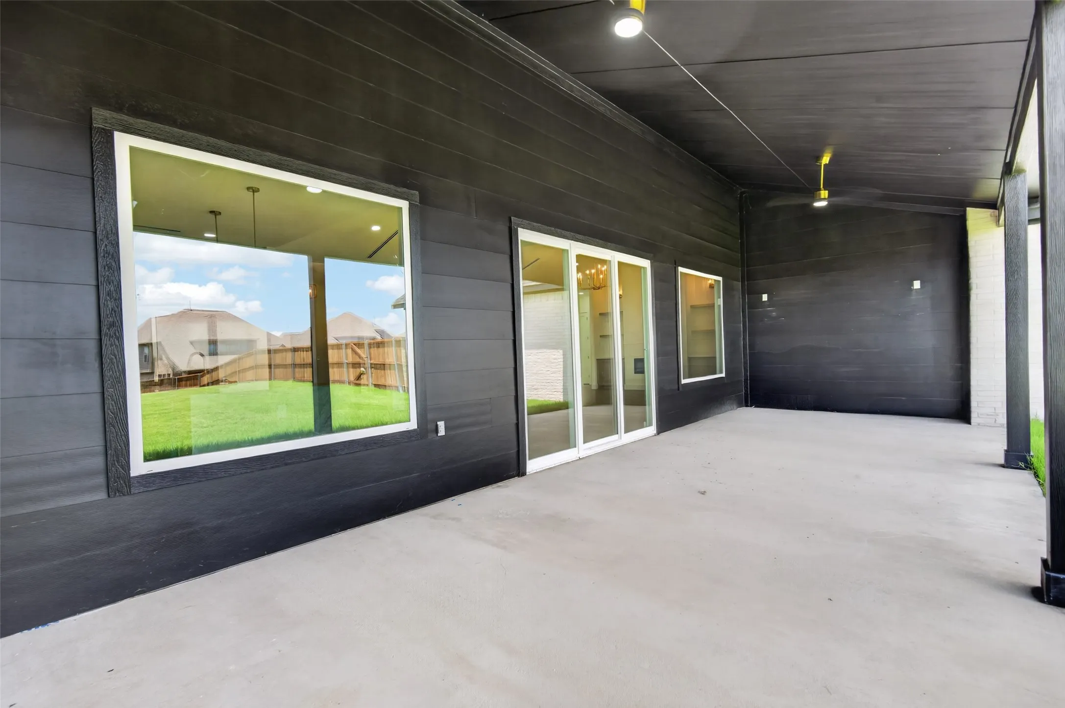Single Family Residence For Sale in Kaufman County , 1010 Devonshire Drive N, Forney, Texas 75126, 5 Bedroom, 4 Bathroom, 2 Garage spaces, 3,349 Sqft, built in 2026, mls#21322915, Real Estate Agent in Forney, Homes For Sale in Kaufman county, Homes For Sale in Forney, Realtor in Forney Texas, Real Estate Brokerage Independent Realty Texas, Luminita Cordes Realtor