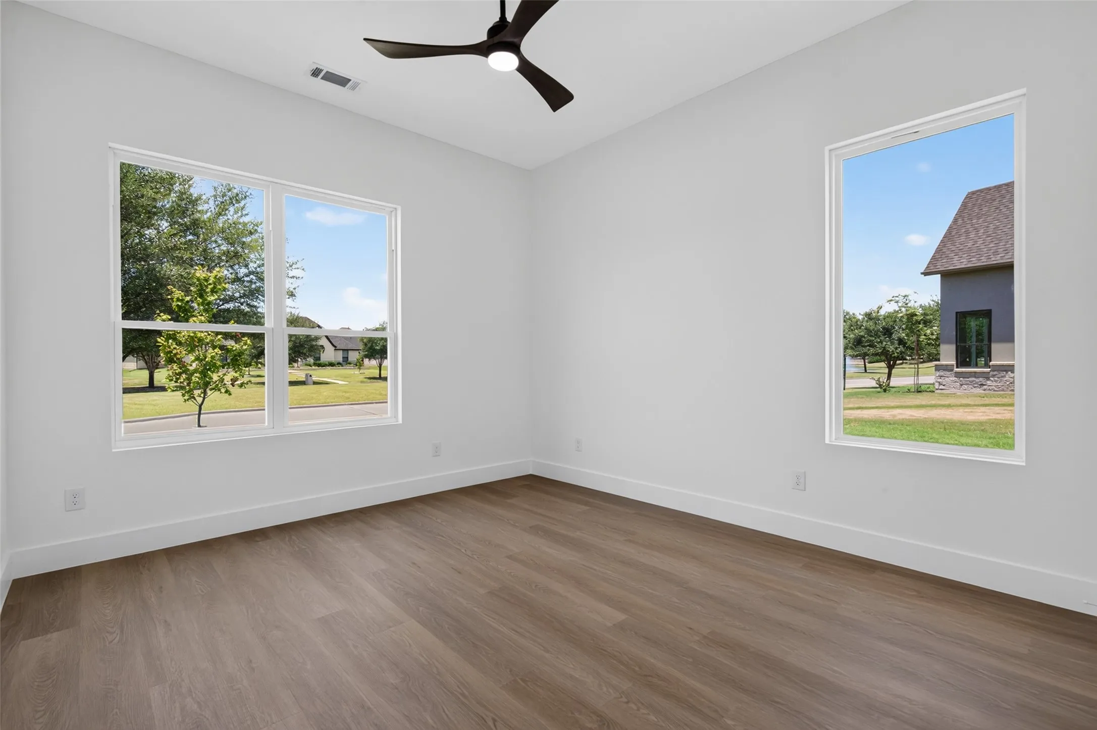 Single Family Residence For Sale in Kaufman County , 1010 Devonshire Drive N, Forney, Texas 75126, 5 Bedroom, 4 Bathroom, 2 Garage spaces, 3,349 Sqft, built in 2026, mls#21322915, Real Estate Agent in Forney, Homes For Sale in Kaufman county, Homes For Sale in Forney, Realtor in Forney Texas, Real Estate Brokerage Independent Realty Texas, Luminita Cordes Realtor