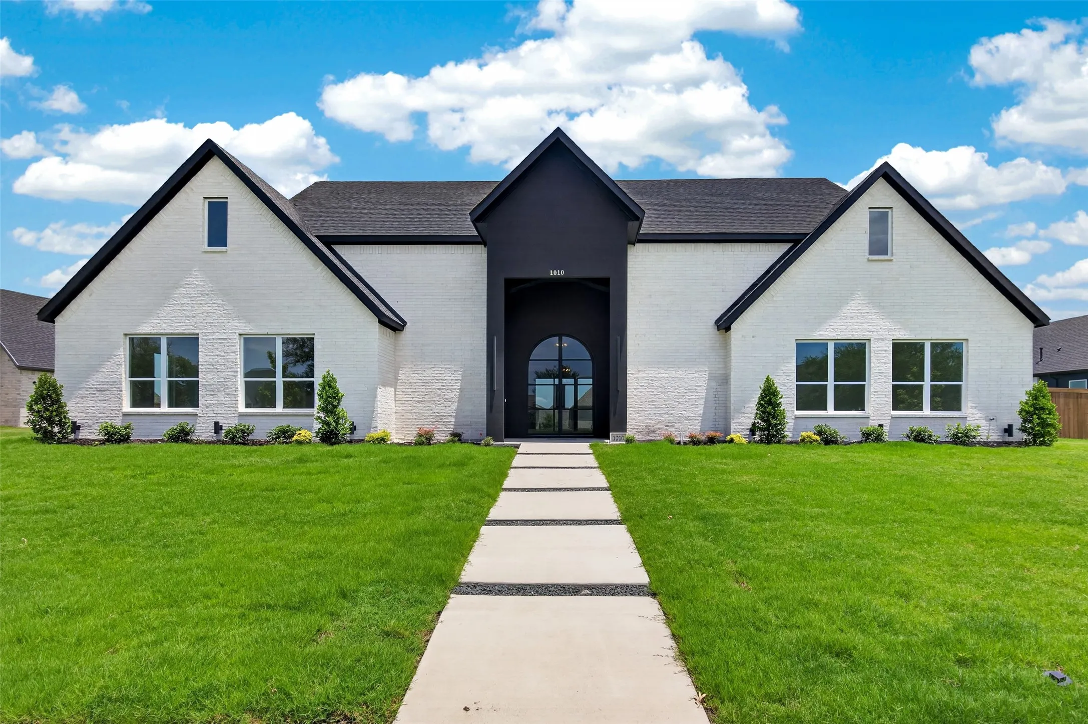 Single Family Residence For Sale in Kaufman County , 1010 Devonshire Drive N, Forney, Texas 75126, 5 Bedroom, 4 Bathroom, 2 Garage spaces, 3,349 Sqft, built in 2026, mls#21322915, Real Estate Agent in Forney, Homes For Sale in Kaufman county, Homes For Sale in Forney, Realtor in Forney Texas, Real Estate Brokerage Independent Realty Texas, Luminita Cordes Realtor