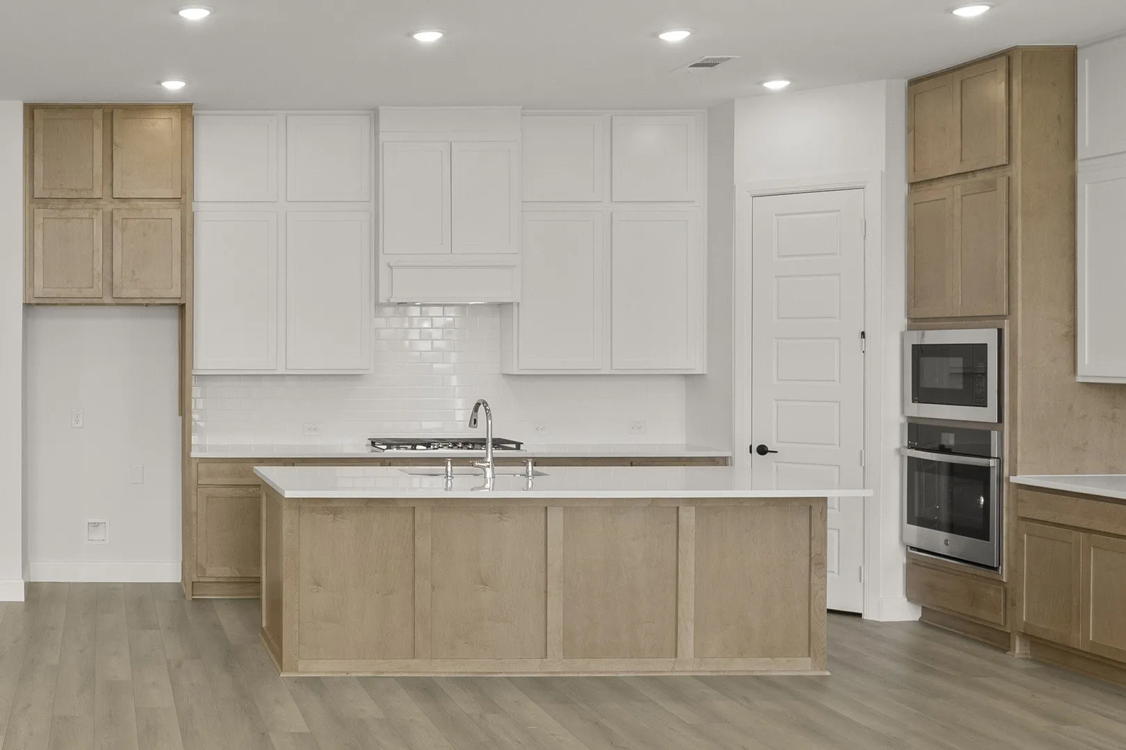 12. 5416 Sundareson - Kitchen (2)