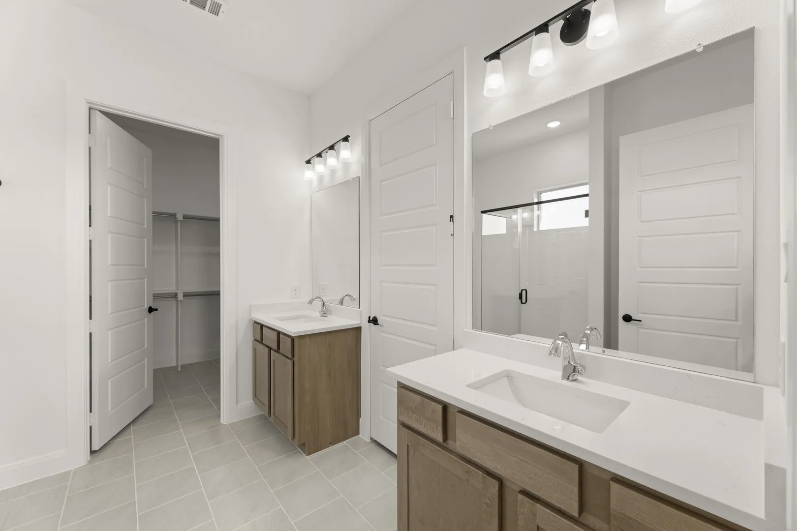 22. 5416 Sundareson - Bath