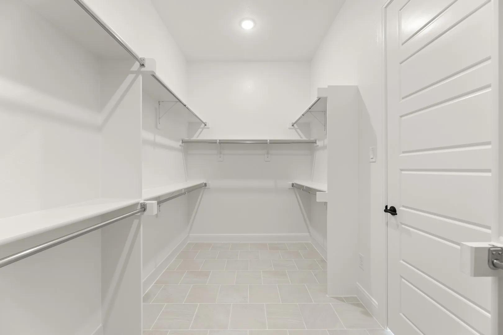 26. 5416 Sundareson - Closet