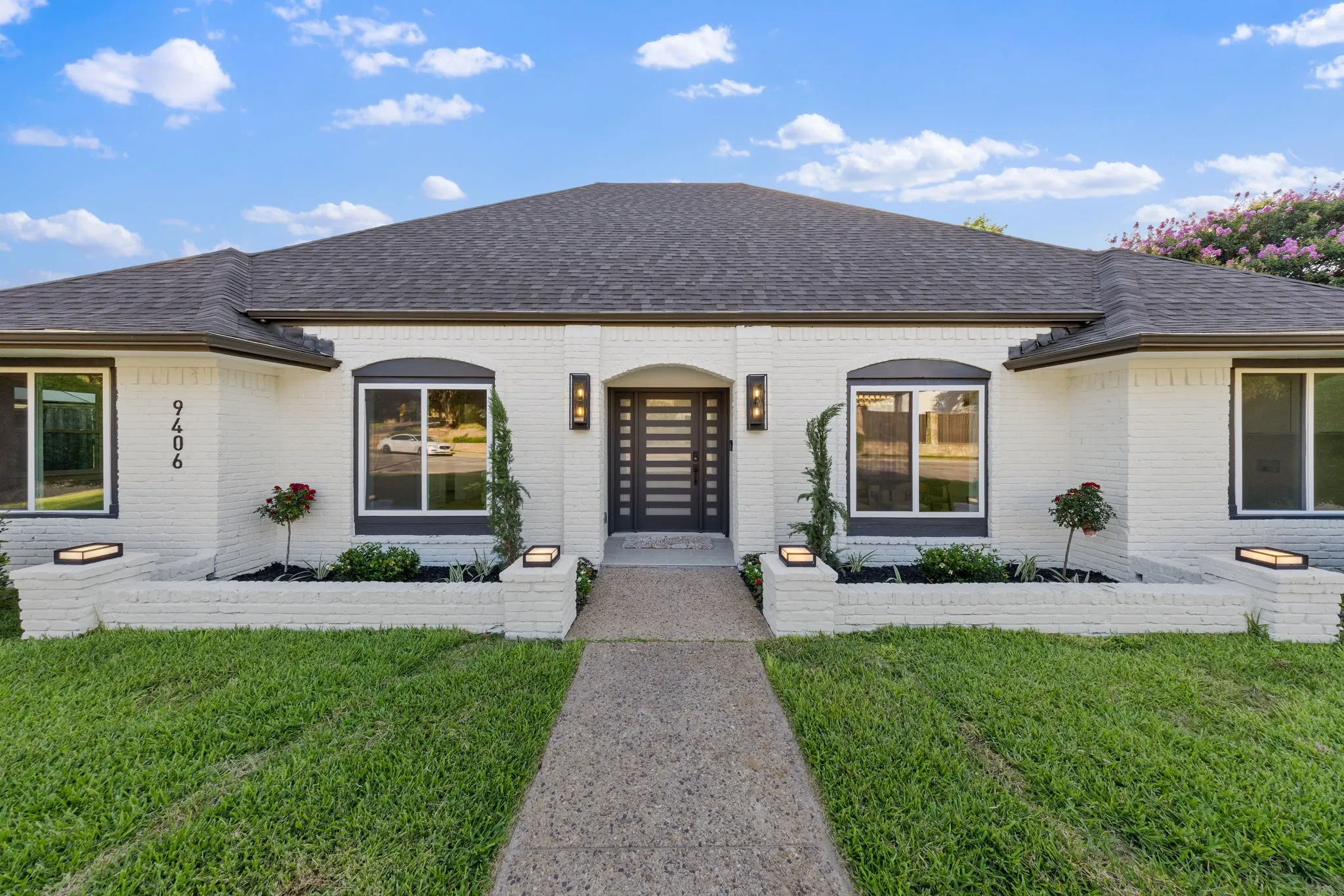Single Family Residence For Sale in Dallas County , 9406 Hilldale Drive, Dallas, Texas 75231, 4 Bedroom, 4 Bathroom, 2 Garage spaces, 2,730 Sqft, built in 1979, mls#21324027, Real Estate Agent in Dallas, Homes For Sale in Dallas county, Homes For Sale in Dallas, Realtor in Dallas Texas, Real Estate Brokerage Independent Realty Texas, Luminita Cordes Realtor