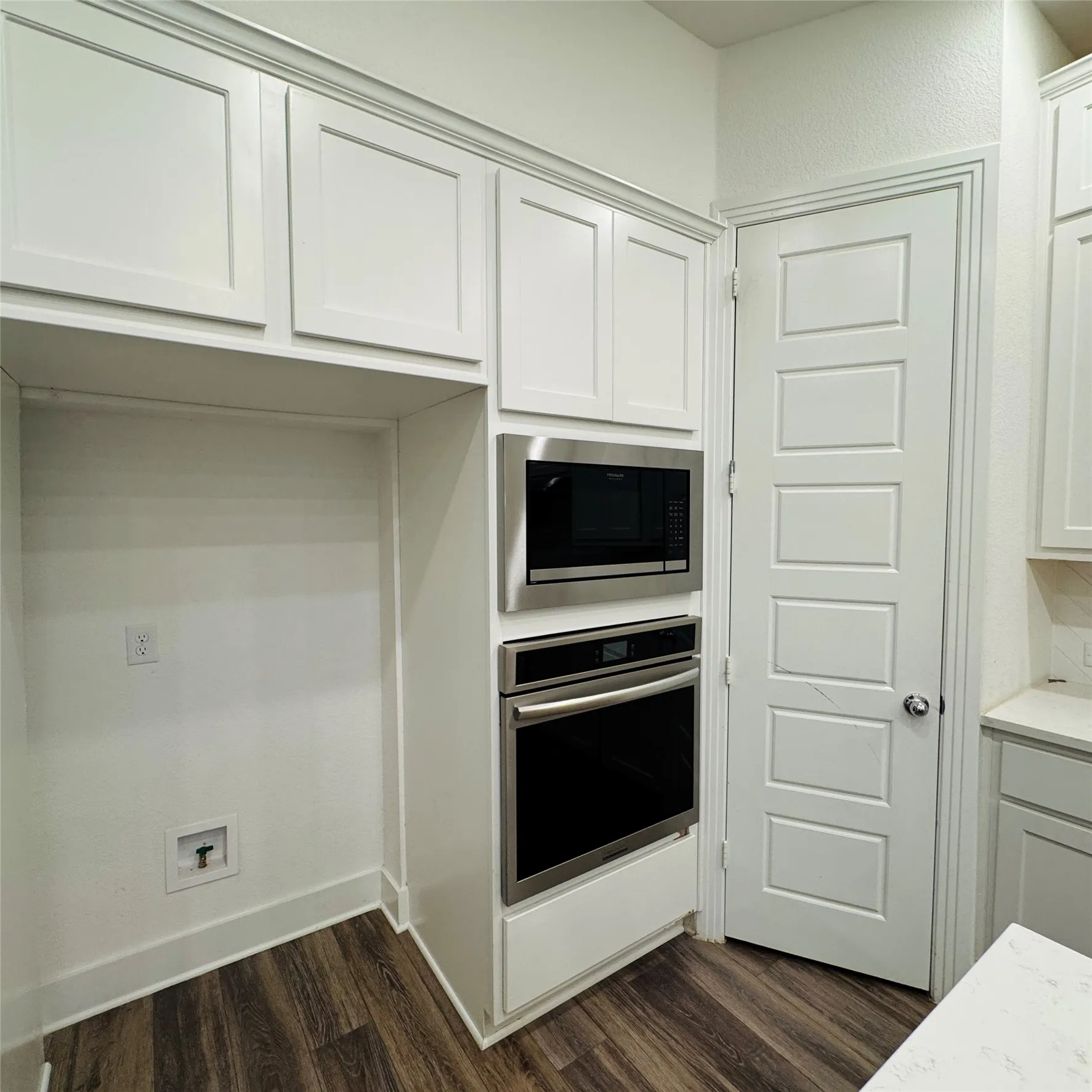 Single Family Residence For Sale in Denton County , 1804 Pelham, Aubrey, Texas 76227, 4 Bedrooms, 4 Bathrooms, 2 Garage spaces, 2,894 Sqft, built in 2023, Price $452,000, mls#21305903, Real Estate Agent in Aubrey, Homes For Sale in Denton county, Homes For Sale in Aubrey, Realtor in Aubrey Texas, Real Estate Brokerage Independent Realty Texas, Luminita Cordes Realtor