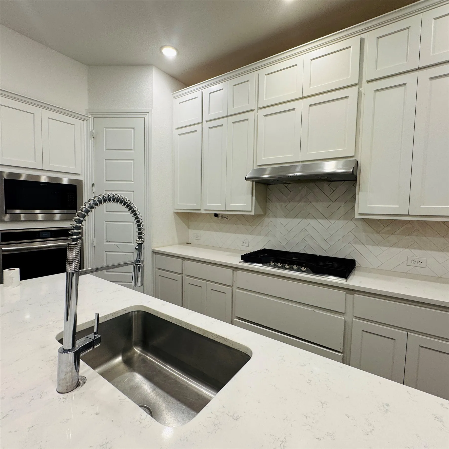 Single Family Residence For Sale in Denton County , 1804 Pelham, Aubrey, Texas 76227, 4 Bedrooms, 4 Bathrooms, 2 Garage spaces, 2,894 Sqft, built in 2023, Price $452,000, mls#21305903, Real Estate Agent in Aubrey, Homes For Sale in Denton county, Homes For Sale in Aubrey, Realtor in Aubrey Texas, Real Estate Brokerage Independent Realty Texas, Luminita Cordes Realtor