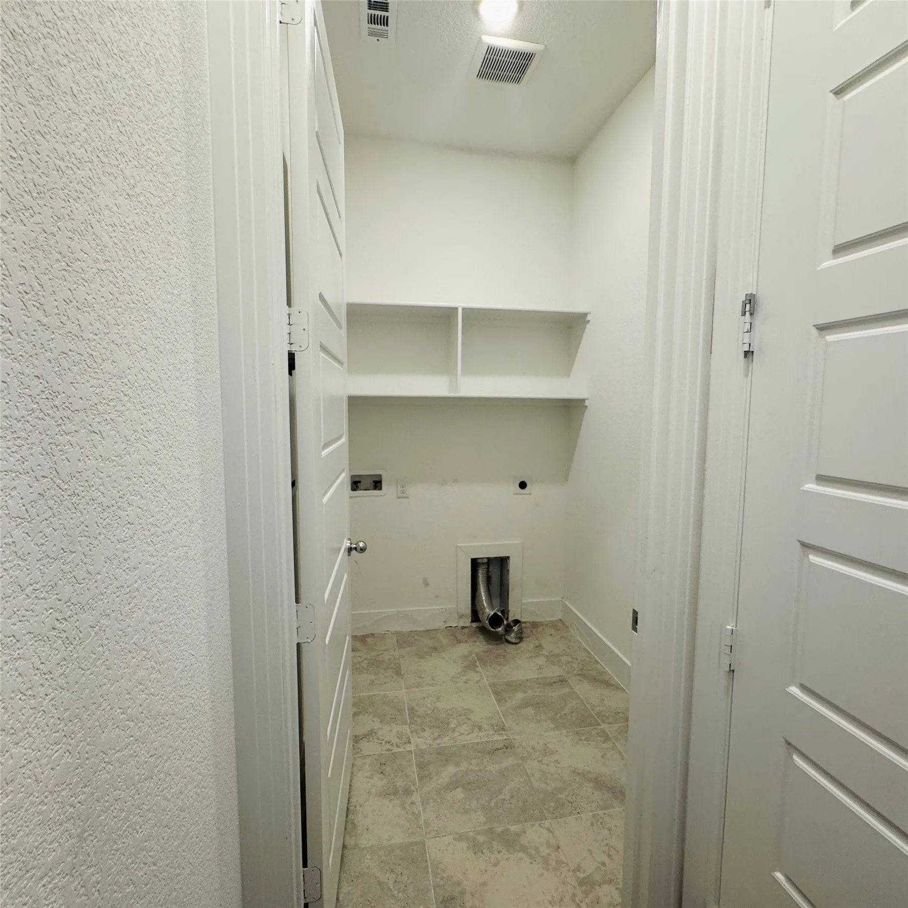 Single Family Residence For Sale in Denton County , 1804 Pelham, Aubrey, Texas 76227, 4 Bedrooms, 4 Bathrooms, 2 Garage spaces, 2,894 Sqft, built in 2023, Price $452,000, mls#21305903, Real Estate Agent in Aubrey, Homes For Sale in Denton county, Homes For Sale in Aubrey, Realtor in Aubrey Texas, Real Estate Brokerage Independent Realty Texas, Luminita Cordes Realtor