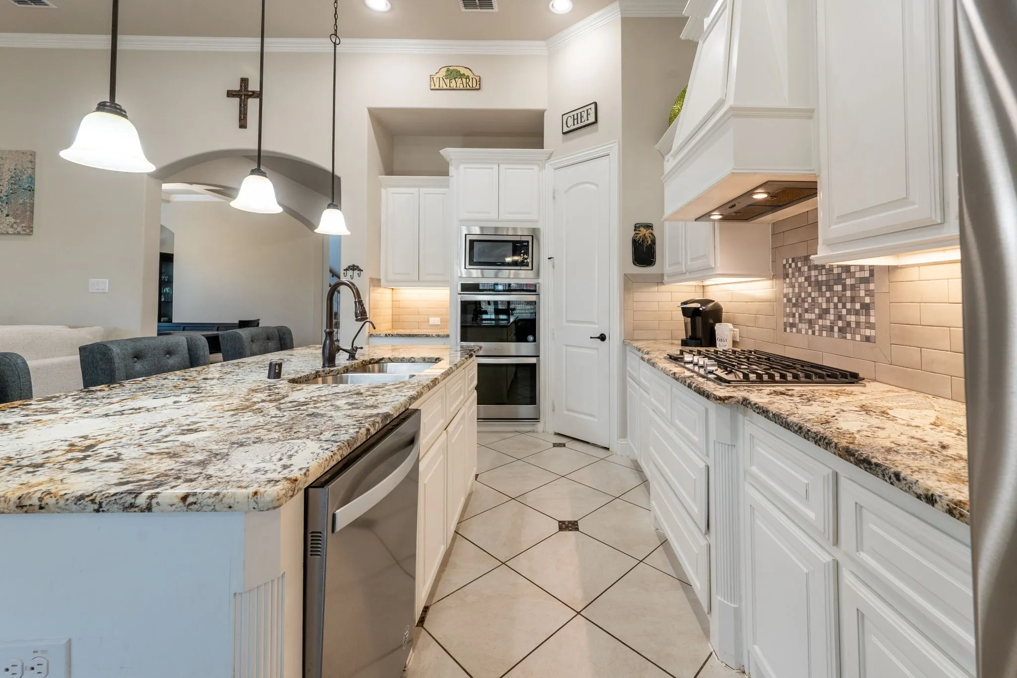 Single Family Residence For Sale in Rockwall County , 634 Emerson Drive, Rockwall, Texas 75087, 4 Bedroom, 4 Bathroom, 3 Garage spaces, 3,533 Sqft, built in 2020, mls#21324858, Real Estate Agent in Rockwall, Homes For Sale in Rockwall county, Homes For Sale in Rockwall, Realtor in Rockwall Texas, Real Estate Brokerage Independent Realty Texas, Luminita Cordes Realtor