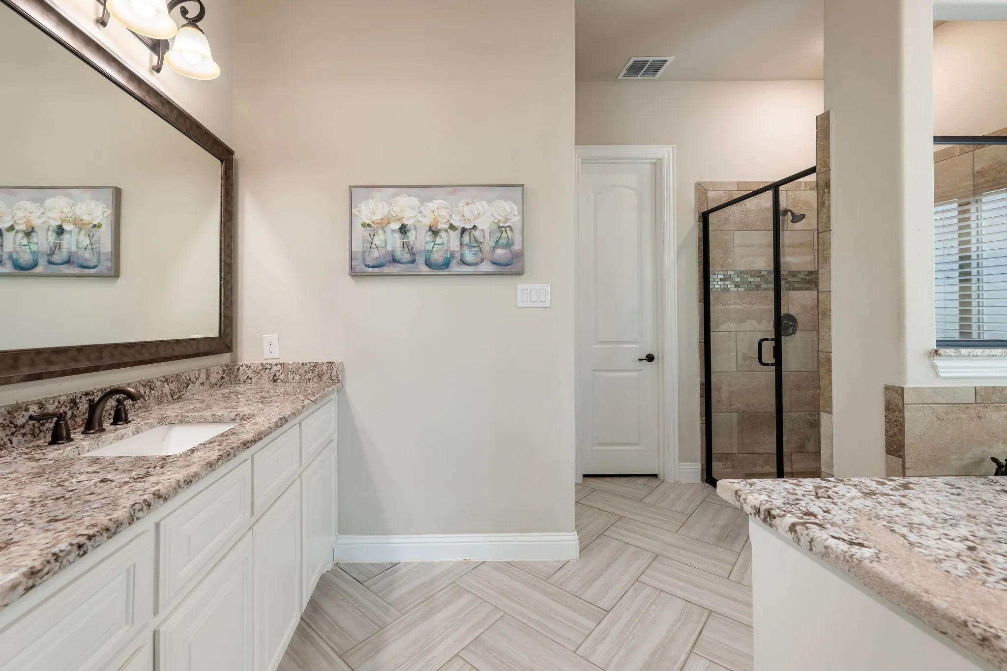 Single Family Residence For Sale in Rockwall County , 634 Emerson Drive, Rockwall, Texas 75087, 4 Bedroom, 4 Bathroom, 3 Garage spaces, 3,533 Sqft, built in 2020, mls#21324858, Real Estate Agent in Rockwall, Homes For Sale in Rockwall county, Homes For Sale in Rockwall, Realtor in Rockwall Texas, Real Estate Brokerage Independent Realty Texas, Luminita Cordes Realtor