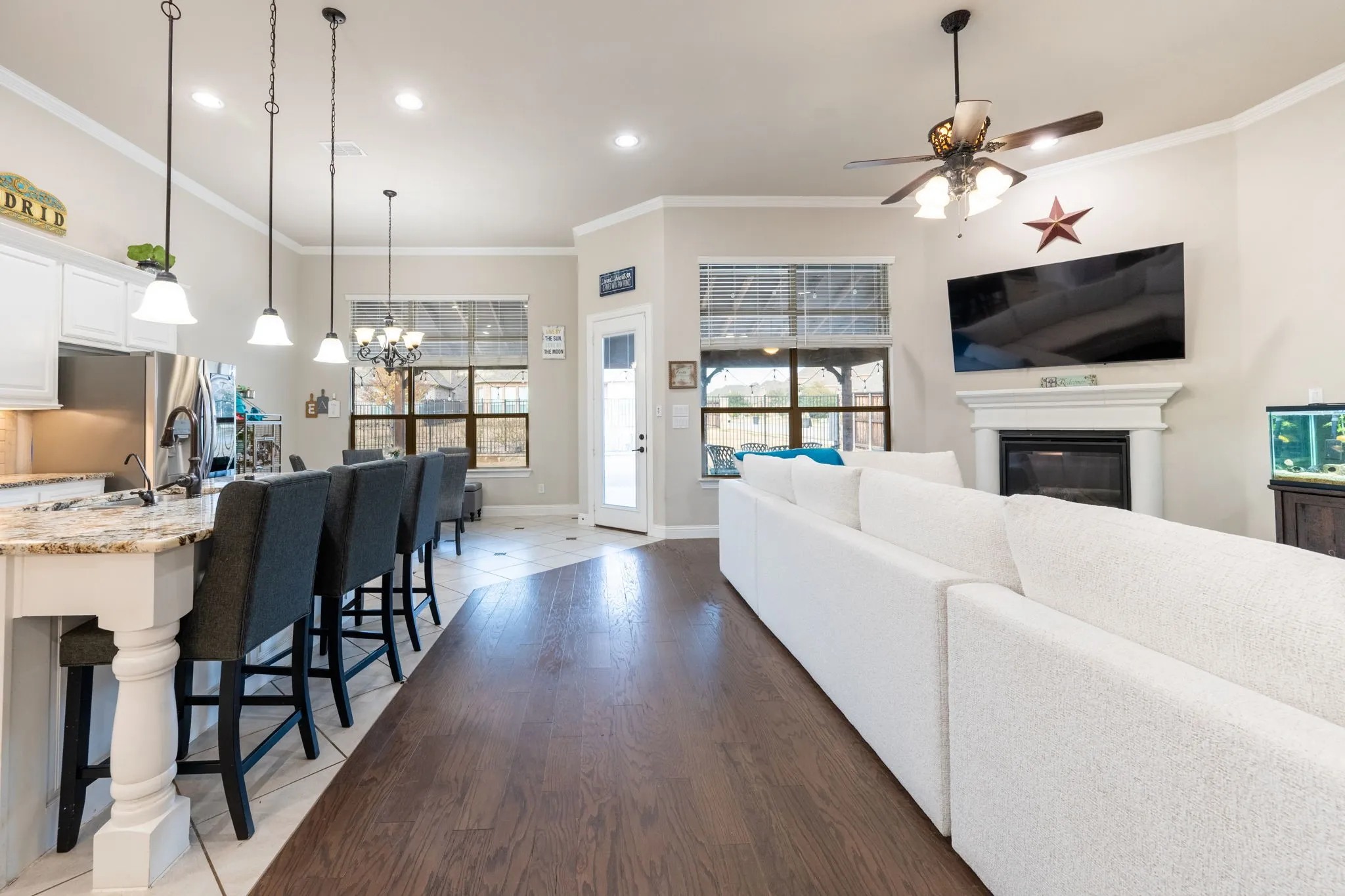 Single Family Residence For Sale in Rockwall County , 634 Emerson Drive, Rockwall, Texas 75087, 4 Bedroom, 4 Bathroom, 3 Garage spaces, 3,533 Sqft, built in 2020, mls#21324858, Real Estate Agent in Rockwall, Homes For Sale in Rockwall county, Homes For Sale in Rockwall, Realtor in Rockwall Texas, Real Estate Brokerage Independent Realty Texas, Luminita Cordes Realtor