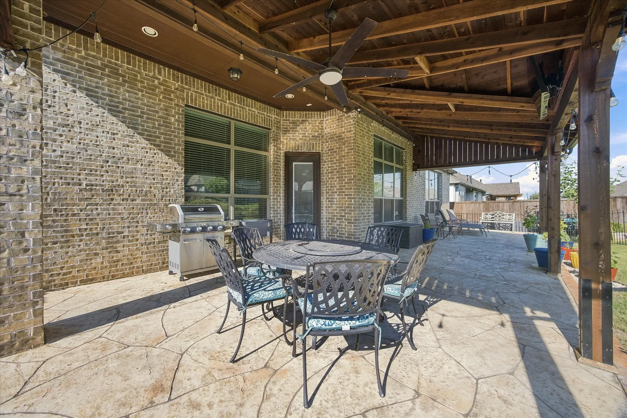 Single Family Residence For Sale in Rockwall County , 634 Emerson Drive, Rockwall, Texas 75087, 4 Bedroom, 4 Bathroom, 3 Garage spaces, 3,533 Sqft, built in 2020, mls#21324858, Real Estate Agent in Rockwall, Homes For Sale in Rockwall county, Homes For Sale in Rockwall, Realtor in Rockwall Texas, Real Estate Brokerage Independent Realty Texas, Luminita Cordes Realtor