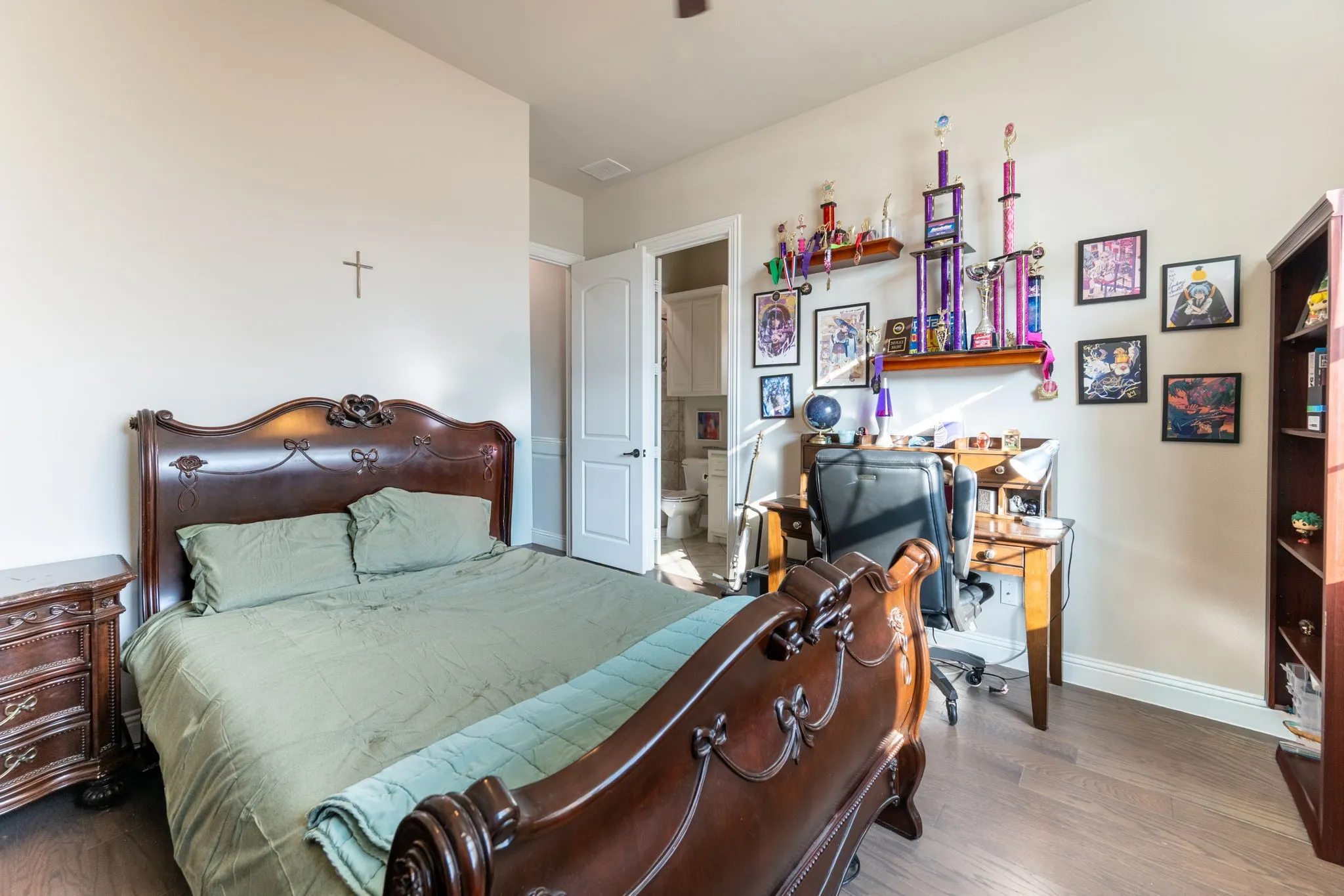 Single Family Residence For Sale in Rockwall County , 634 Emerson Drive, Rockwall, Texas 75087, 4 Bedroom, 4 Bathroom, 3 Garage spaces, 3,533 Sqft, built in 2020, mls#21324858, Real Estate Agent in Rockwall, Homes For Sale in Rockwall county, Homes For Sale in Rockwall, Realtor in Rockwall Texas, Real Estate Brokerage Independent Realty Texas, Luminita Cordes Realtor