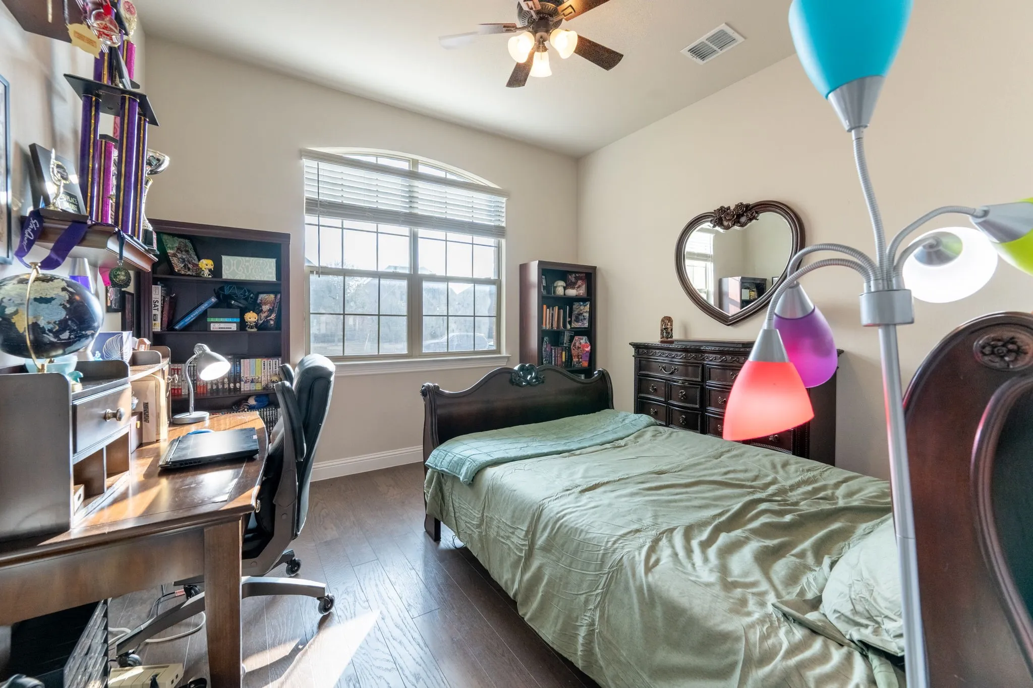 Single Family Residence For Sale in Rockwall County , 634 Emerson Drive, Rockwall, Texas 75087, 4 Bedroom, 4 Bathroom, 3 Garage spaces, 3,533 Sqft, built in 2020, mls#21324858, Real Estate Agent in Rockwall, Homes For Sale in Rockwall county, Homes For Sale in Rockwall, Realtor in Rockwall Texas, Real Estate Brokerage Independent Realty Texas, Luminita Cordes Realtor