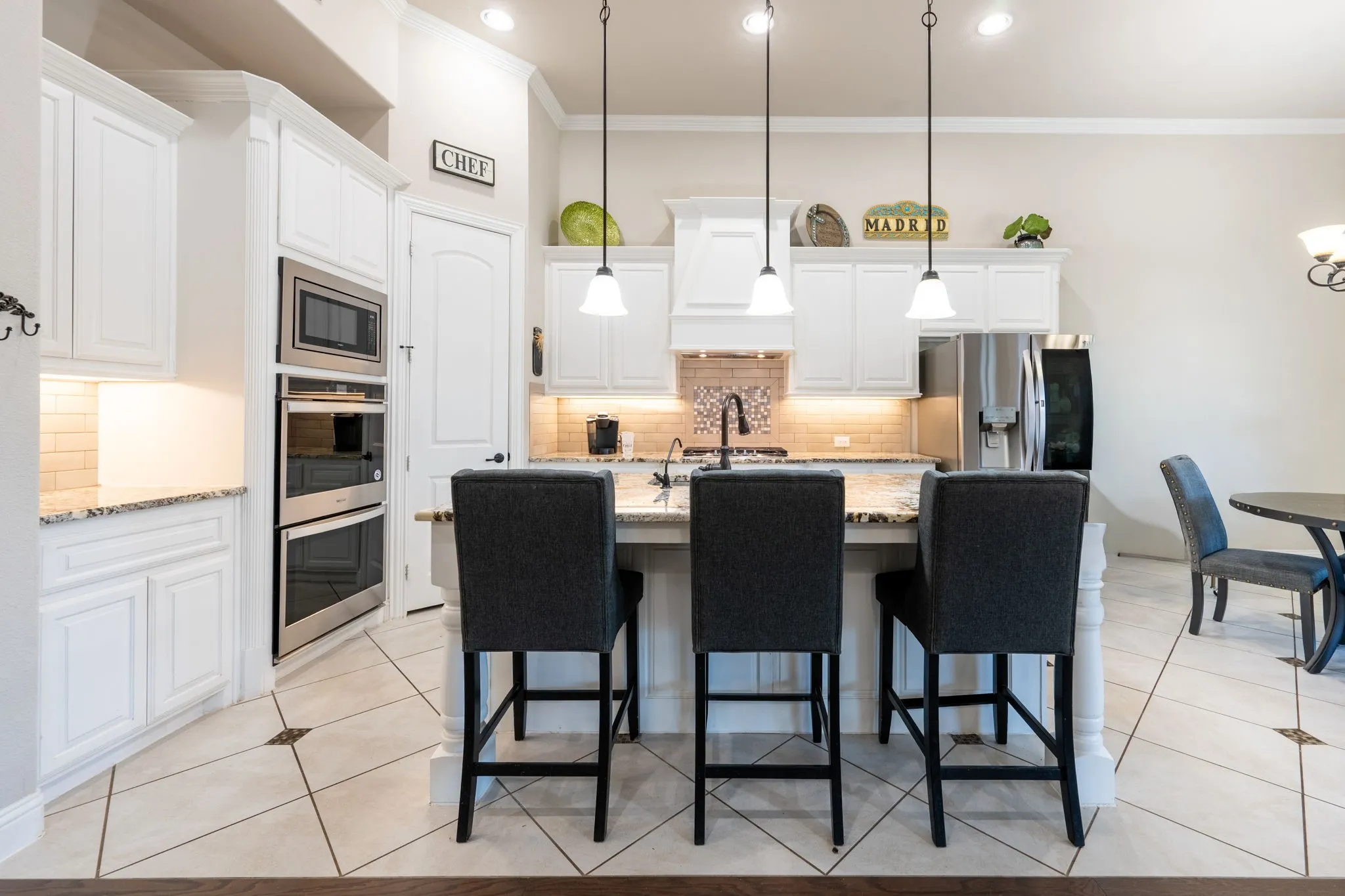 Single Family Residence For Sale in Rockwall County , 634 Emerson Drive, Rockwall, Texas 75087, 4 Bedroom, 4 Bathroom, 3 Garage spaces, 3,533 Sqft, built in 2020, mls#21324858, Real Estate Agent in Rockwall, Homes For Sale in Rockwall county, Homes For Sale in Rockwall, Realtor in Rockwall Texas, Real Estate Brokerage Independent Realty Texas, Luminita Cordes Realtor